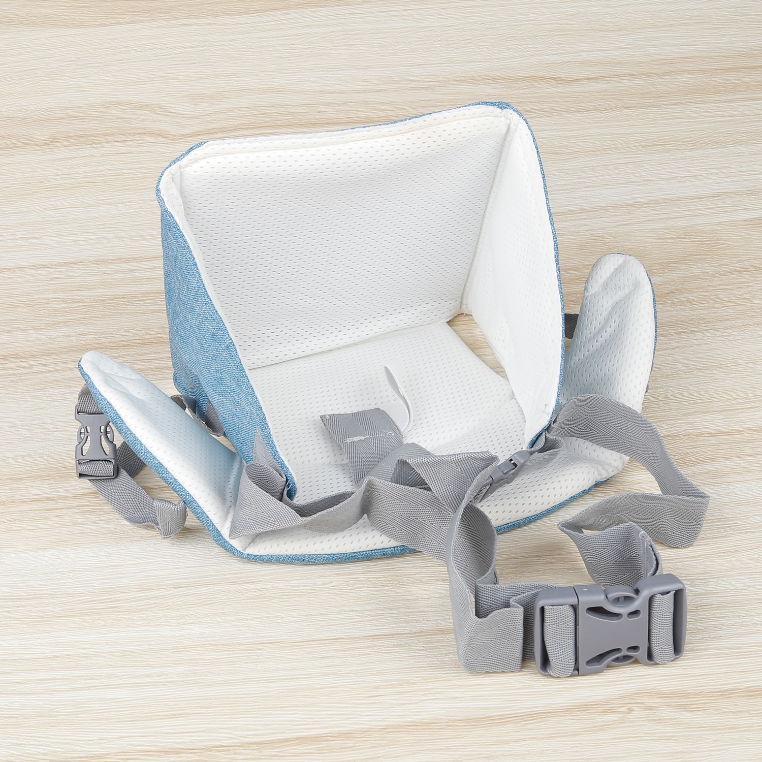 Đai xe máy cho bé Tâm An (có đỡ cổ) hình 1