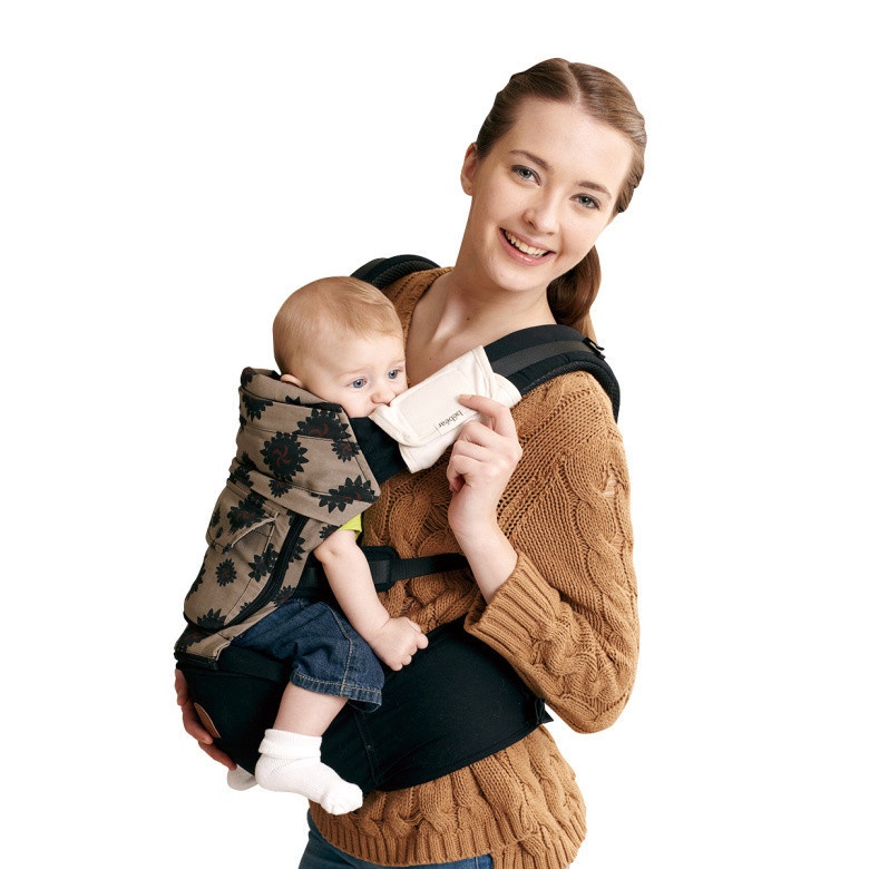 địu em bé ngồi xe máy