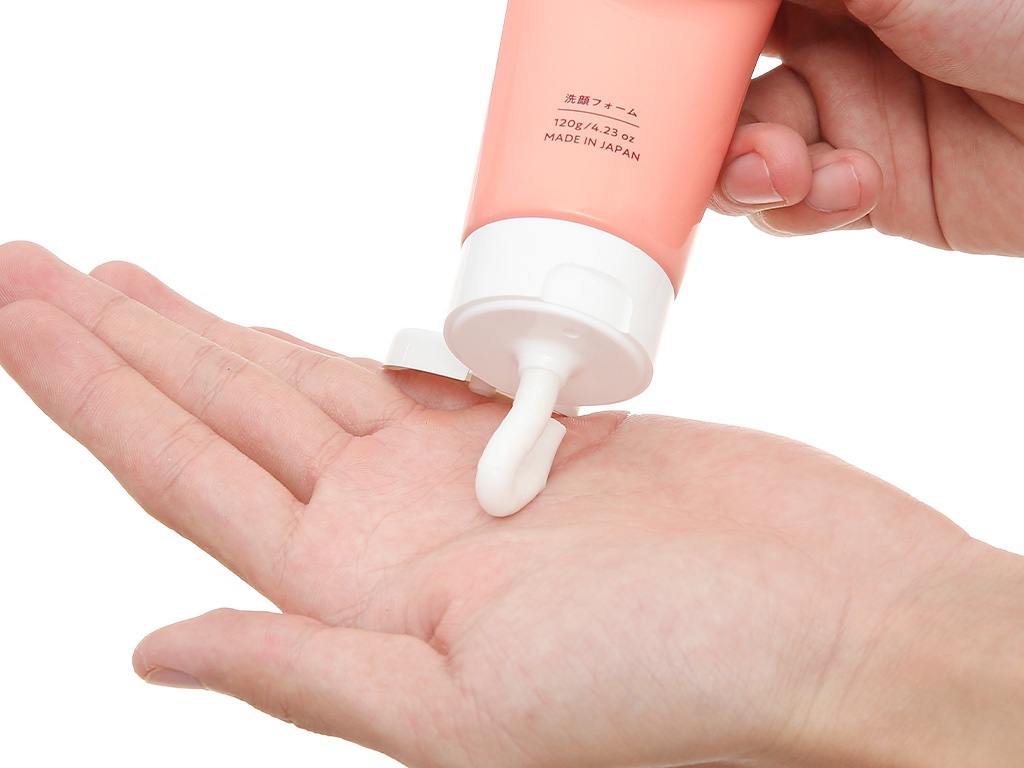 Sữa rửa mặt Ayami Cosmetics Facial Wash dưỡng trắng mờ nám cho da nhạy cảm (120g) hình 4