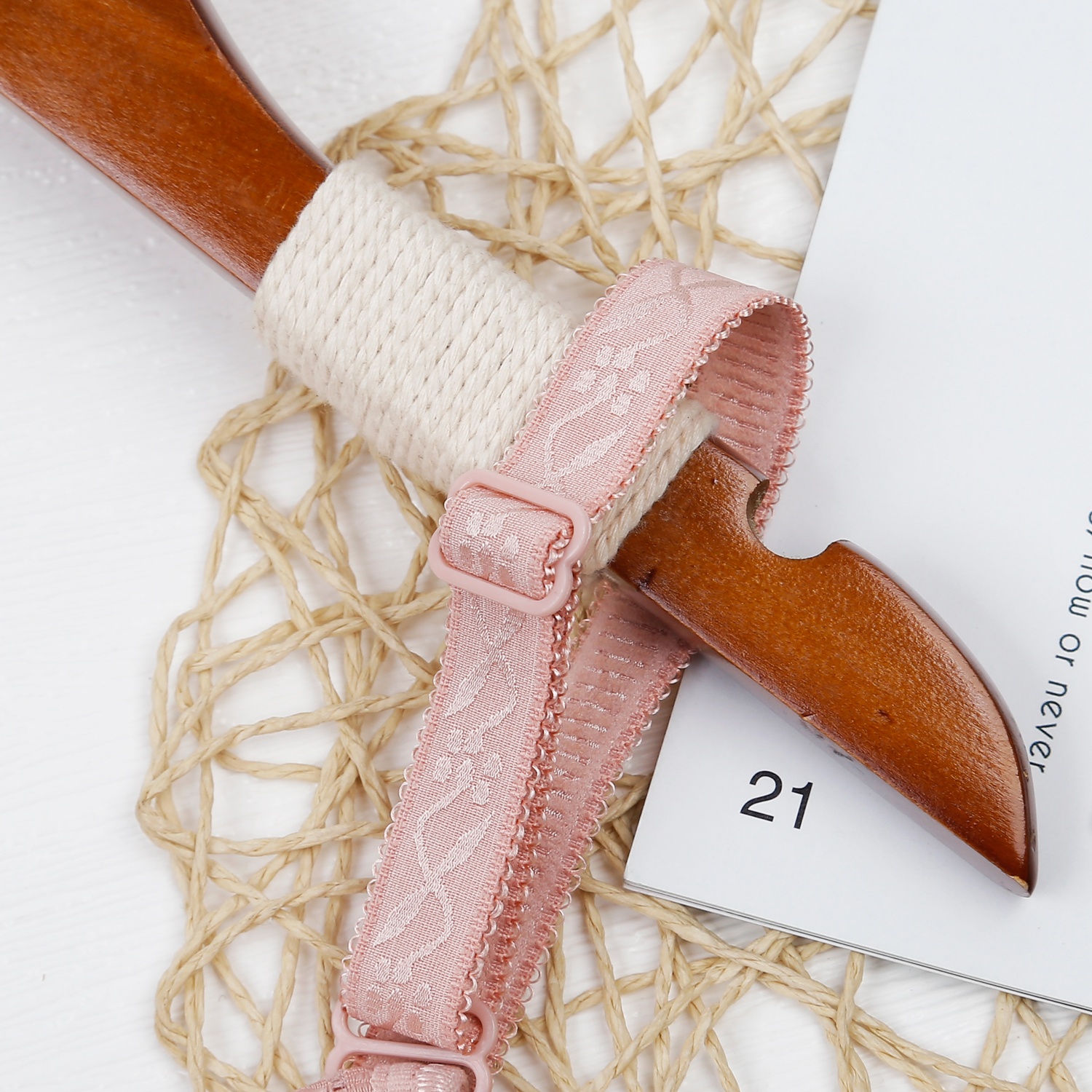 Áo lót khuy bấm ren cho con bú 368 AC23 (Hồng đậm) hình 3