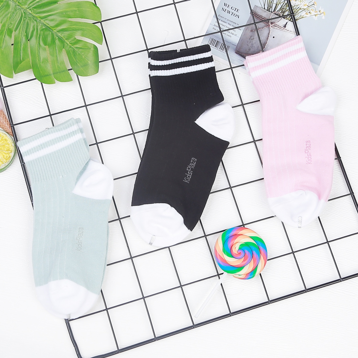 Set 3 tất cho mẹ KidsPlaza KW1 DK22 (xanh-đen-hồng) hình 1