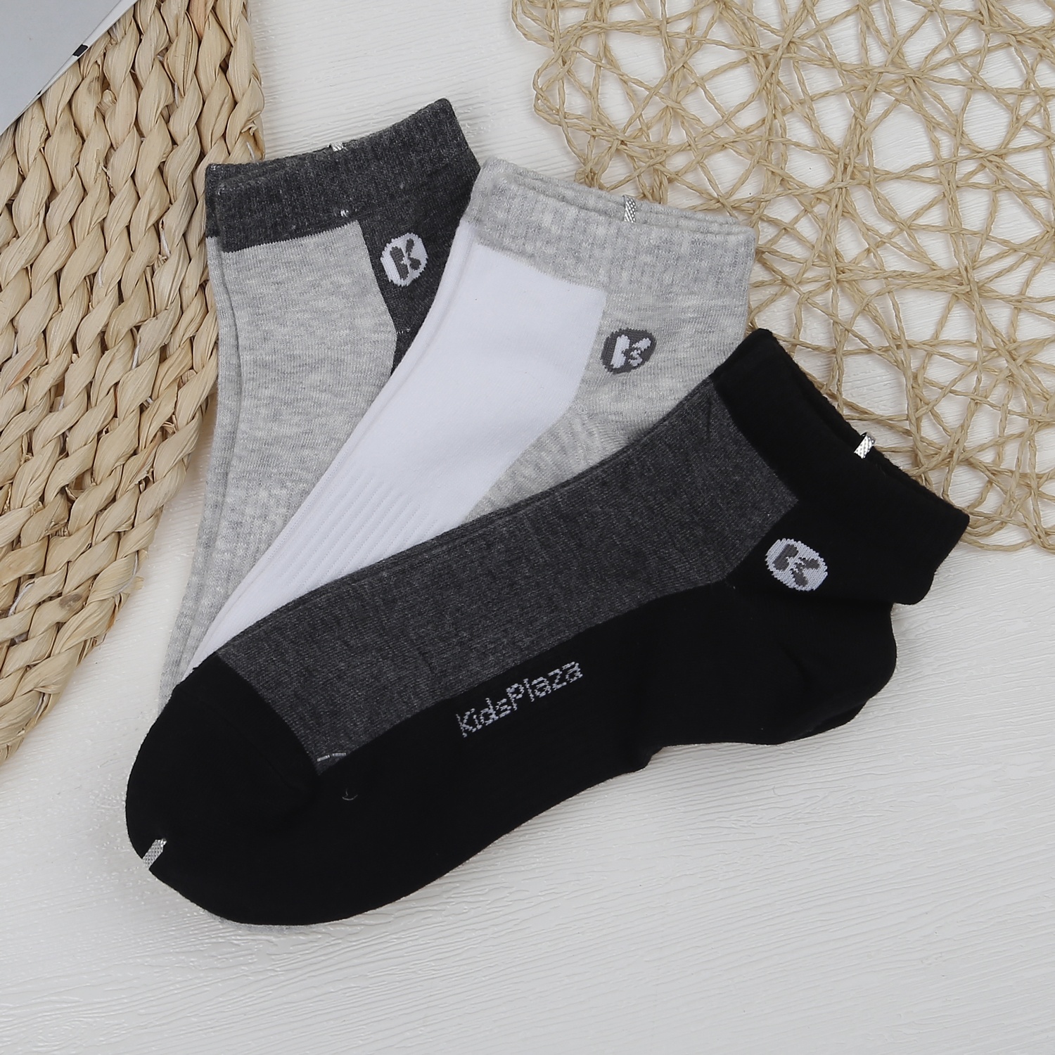Set 3 tất nam cổ ngắn KidsPlaza phối DK23D (Đen-ghi-xám)