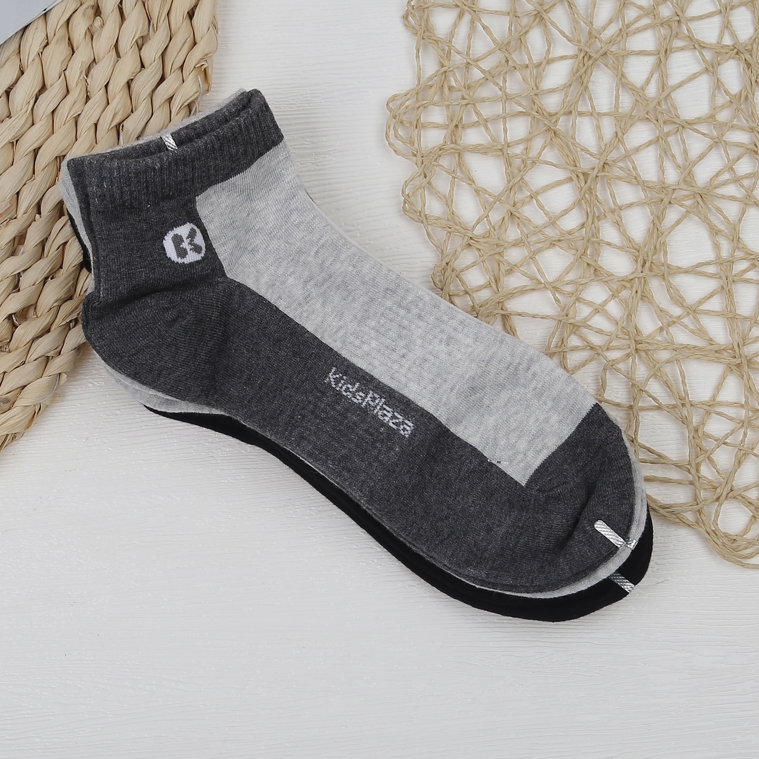 Set 3 tất nam cổ ngắn KidsPlaza phối DK23D (Đen-ghi-xám)