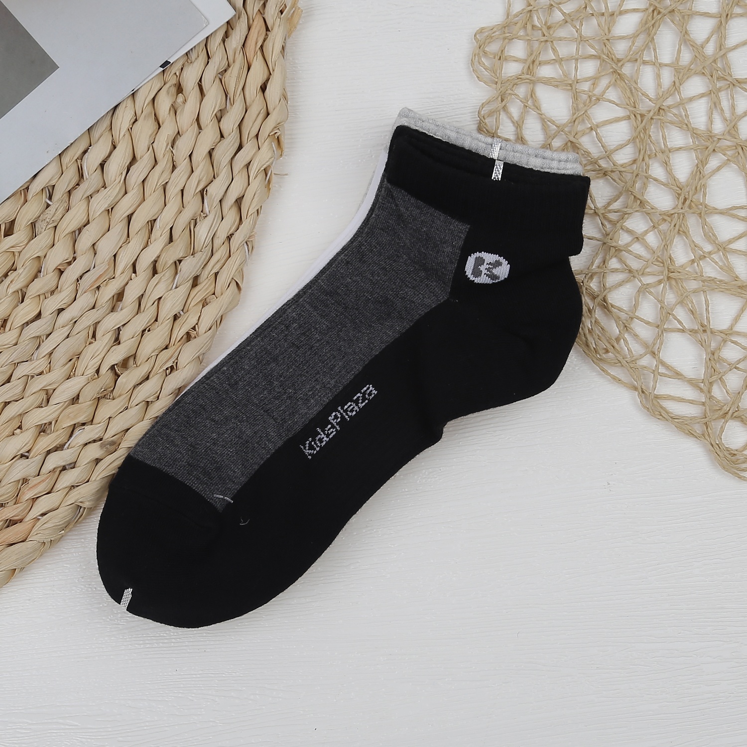 Set 3 tất nam cổ ngắn KidsPlaza phối DK23D (Đen-ghi-xám)