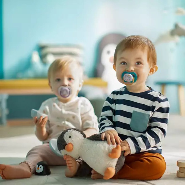 Ty ngậm thông khí lime Philips Avent 6-18M SCF080/07 vỉ đôi (Xanh, Vàng) hình 7