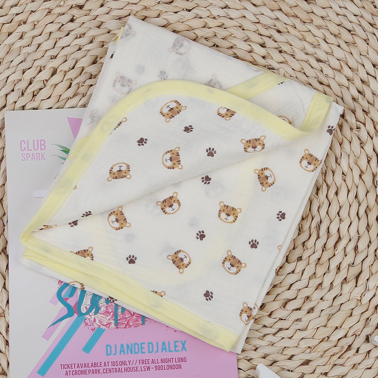 Khăn ủ xô có mũ KidsPlaza TM 4 lớp hình 3