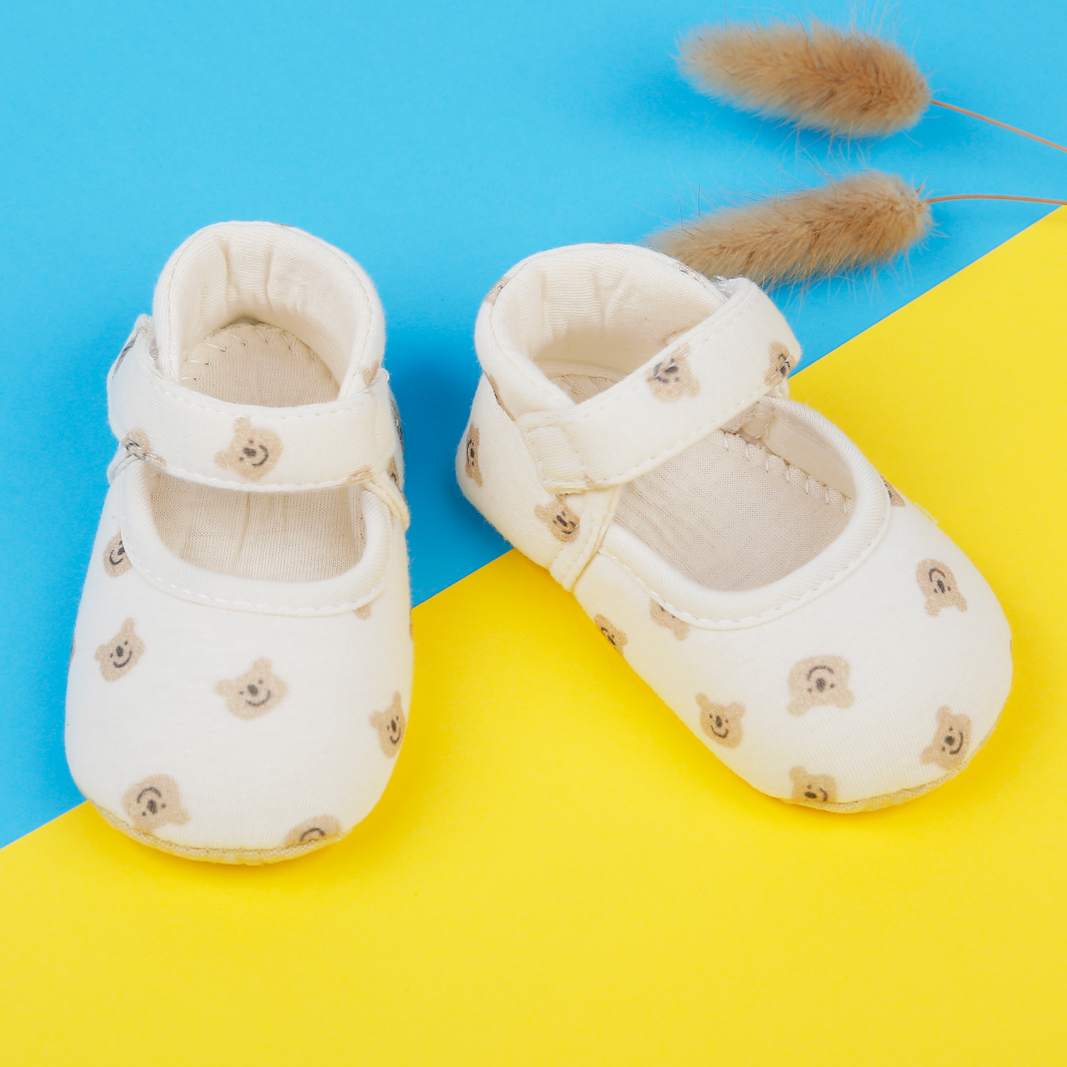 Giày tập đi họa tiết gấu cute cho bé AC22 hình 1