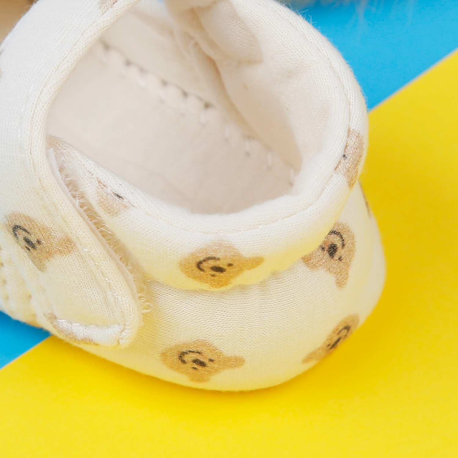 Giày tập đi họa tiết gấu cute cho bé AC22 hình 4