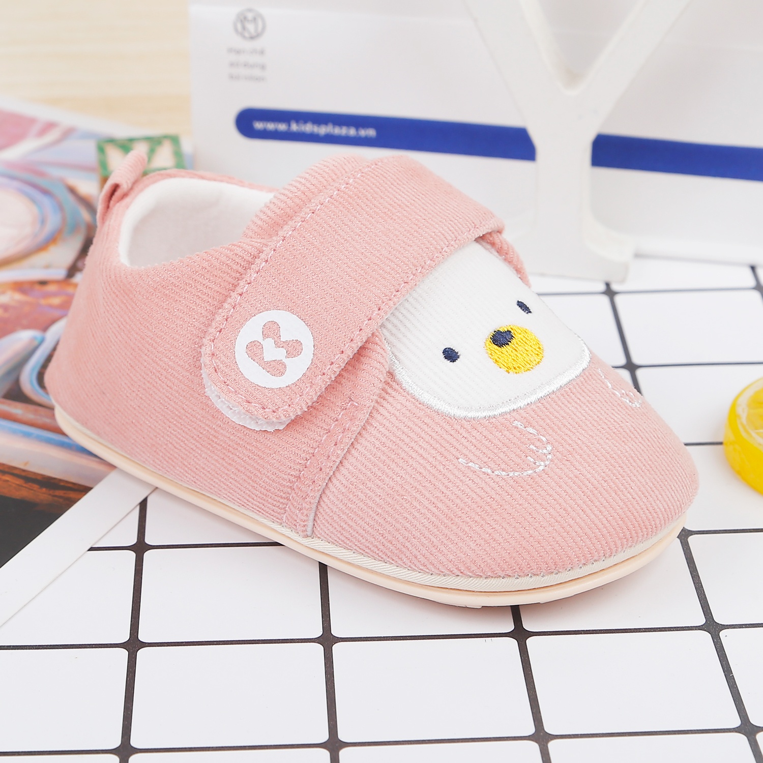 Giày tập đi KidsPlaza 22K-S4 hình gấu (Hồng) hình 2