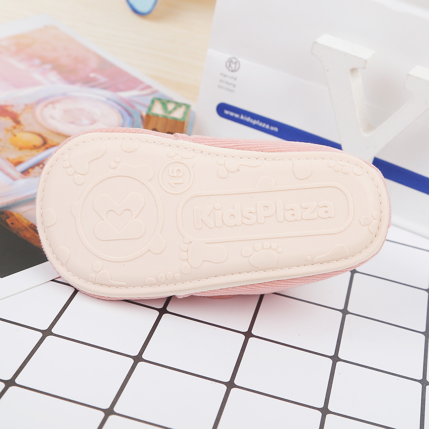 Giày tập đi KidsPlaza 22K-S4 hình gấu (Hồng) hình 5