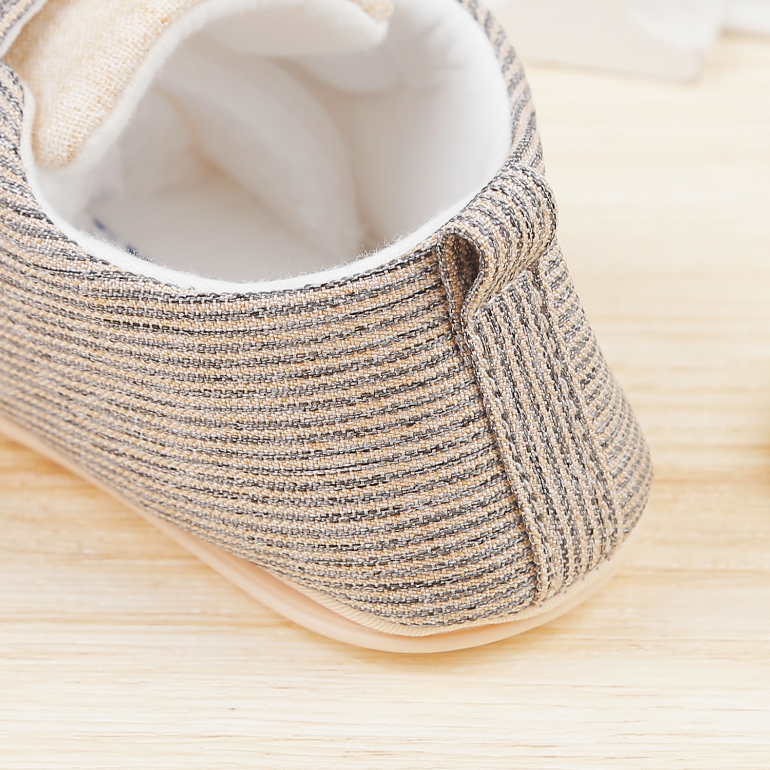 Giày tập đi KidsPlaza 22K-S6 hình Penguin (Be) hình 4