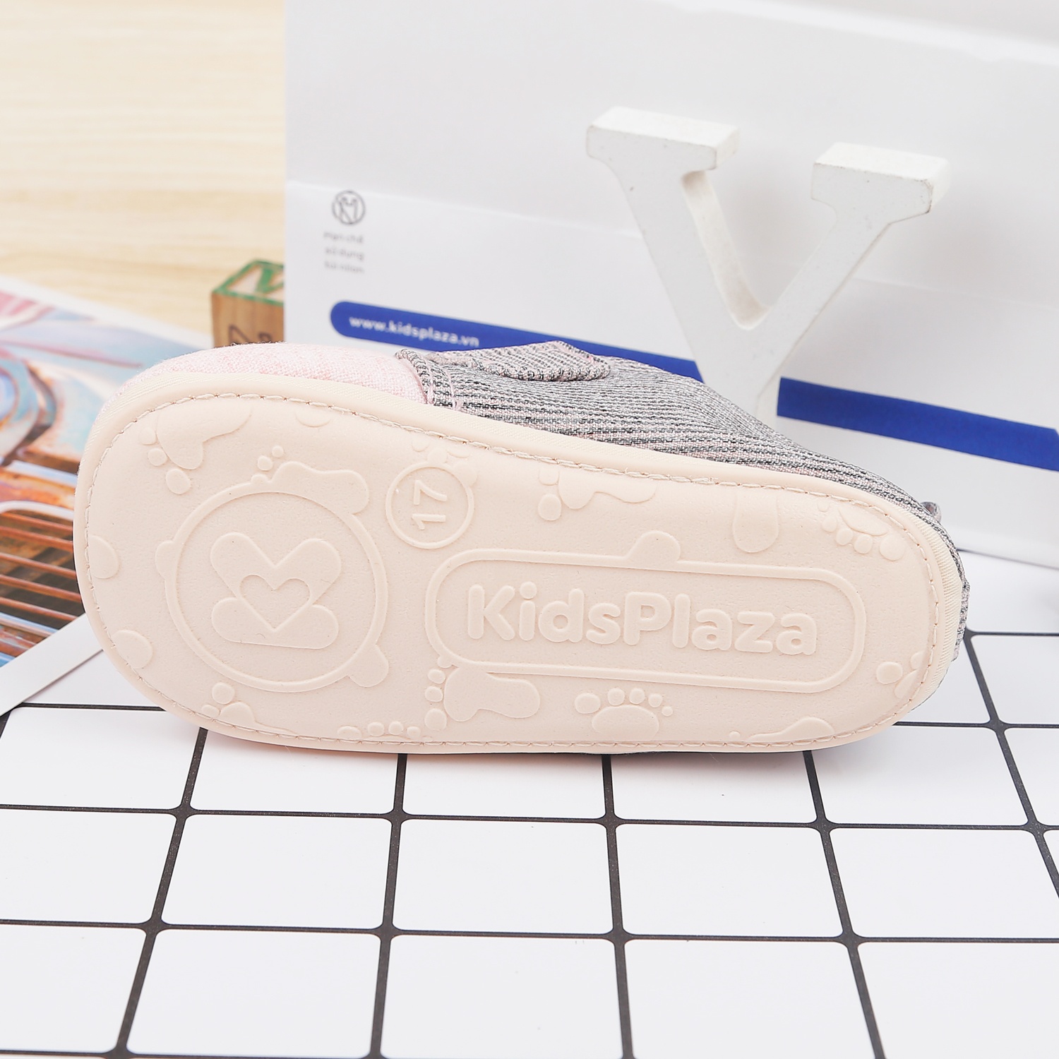 Giày tập đi KidsPlaza 22K-S6 hình Penguin (Hồng) hình 5