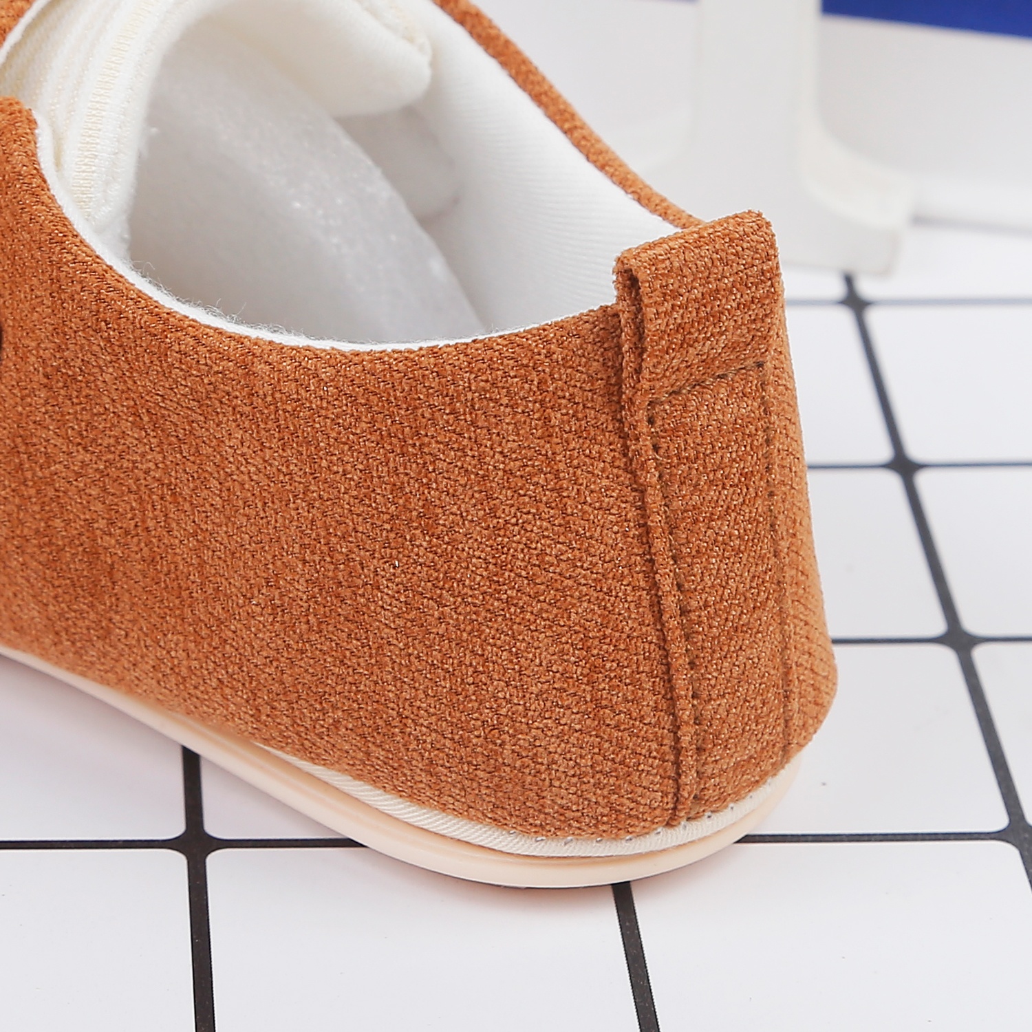 Giày tập đi KidsPlaza 22K-S7 thêu voi (Nâu) hình 4