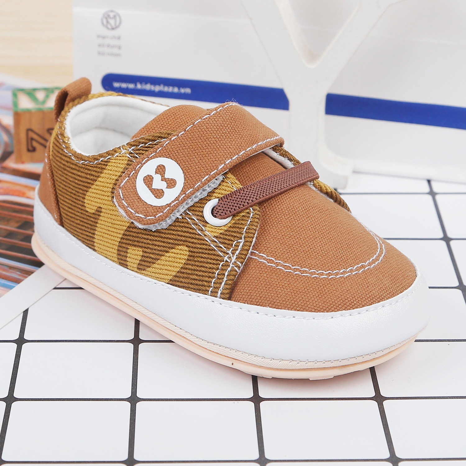Giày tập đi KidsPlaza basic 22K-S3 (Nâu) hình 2