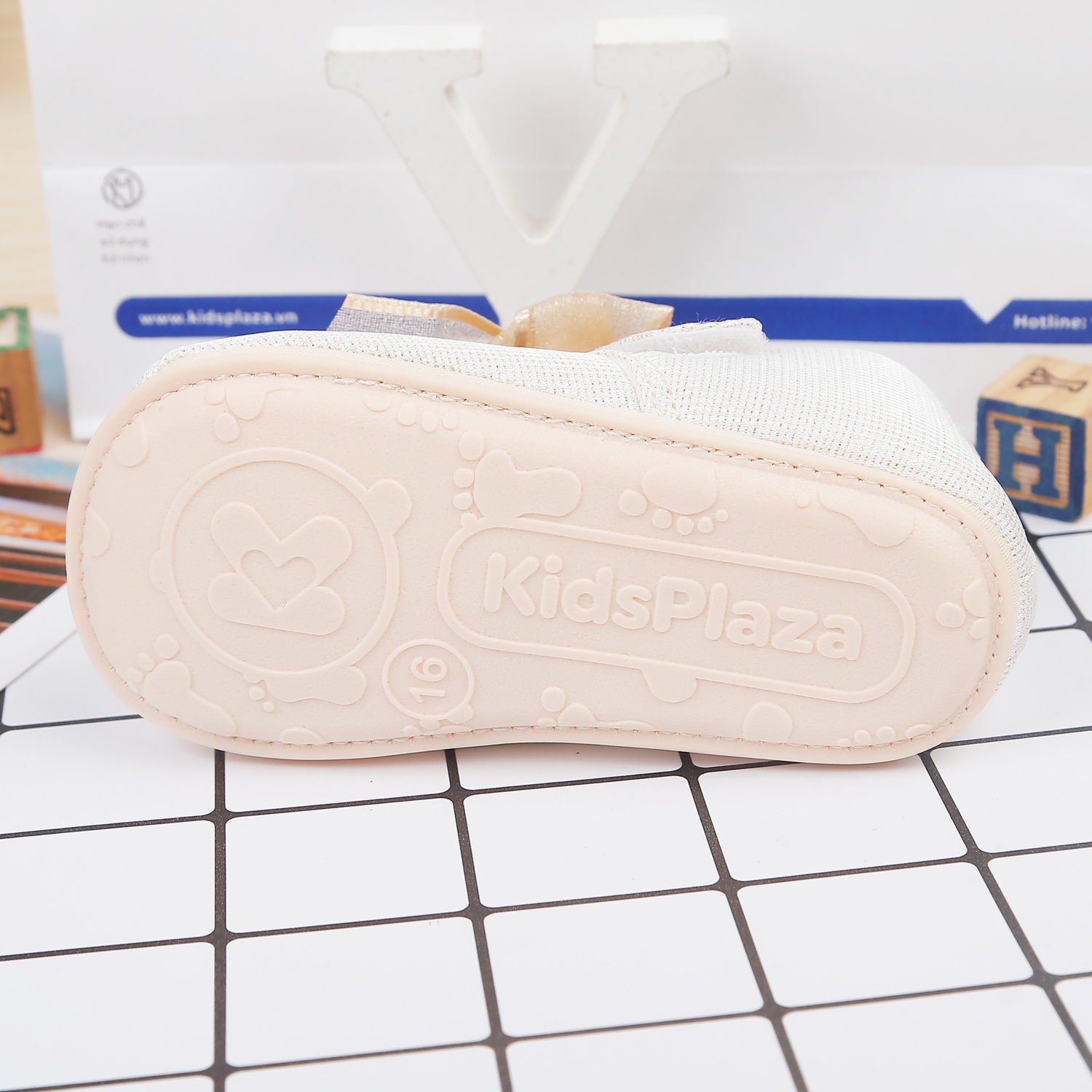 Giày tập đi KidsPlaza 22K-S2 đính nơ be  hình 5