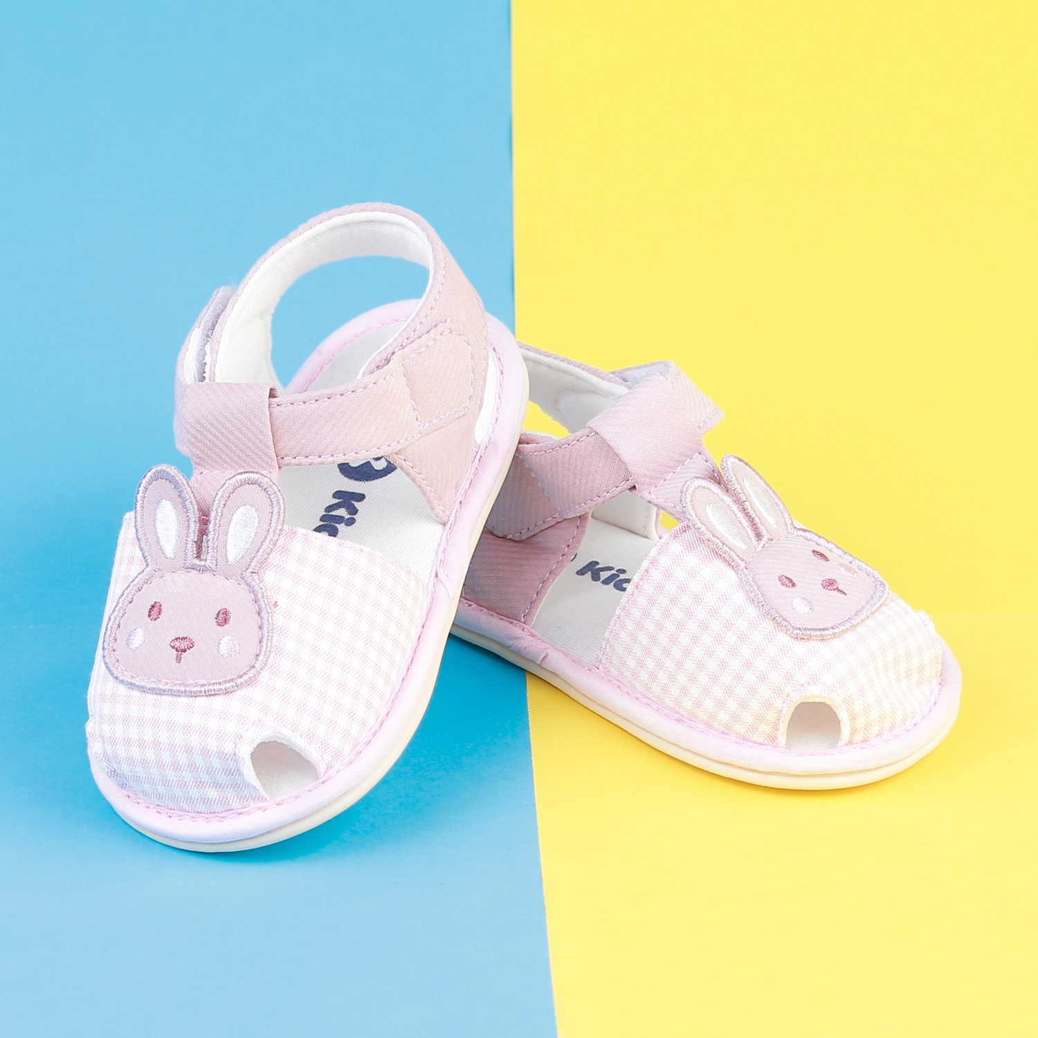 Dép sandal tập đi KidsPlaza 22K-S11 hình thỏ (Hồng) hình 1