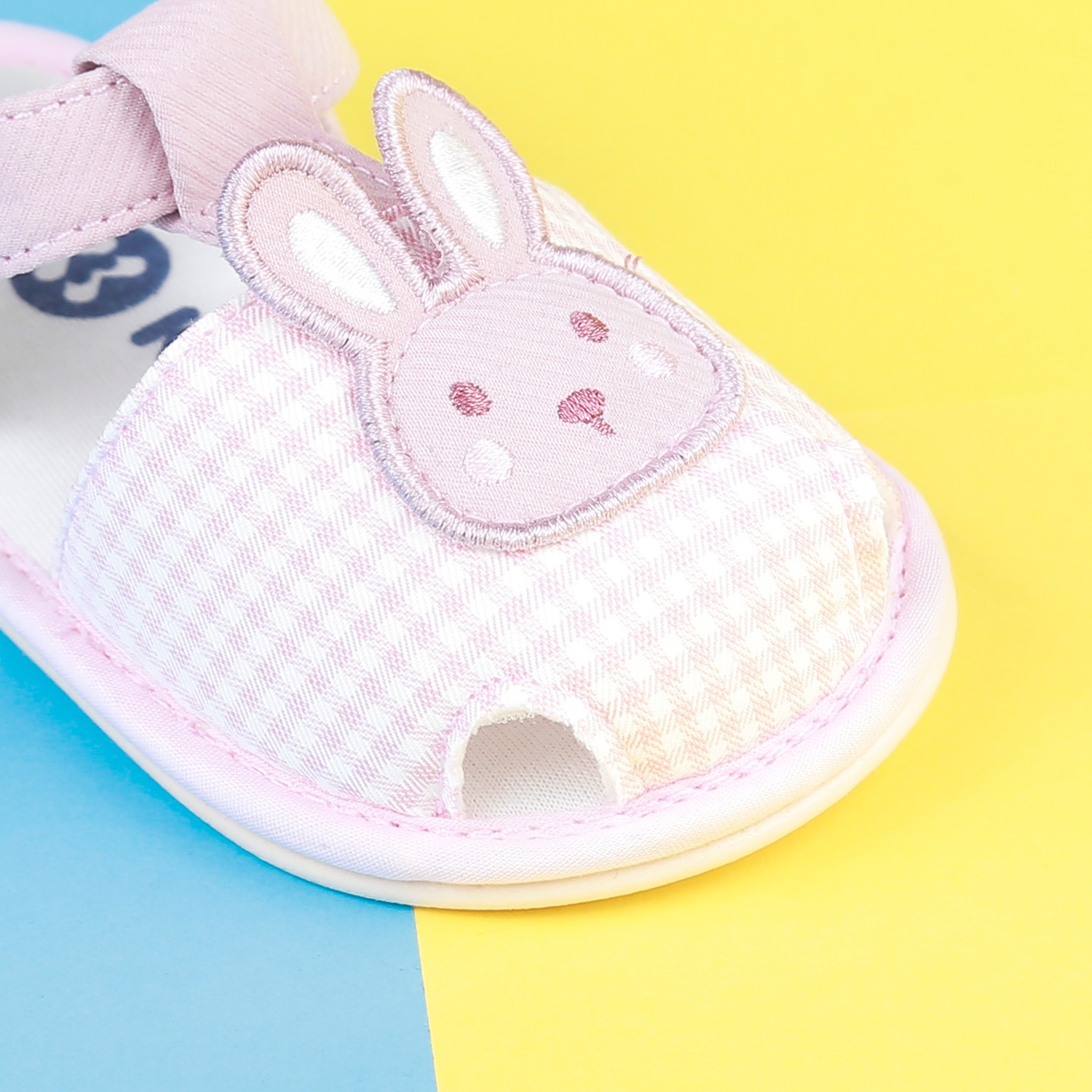 Dép sandal tập đi KidsPlaza 22K-S11 hình thỏ (Hồng) hình 3