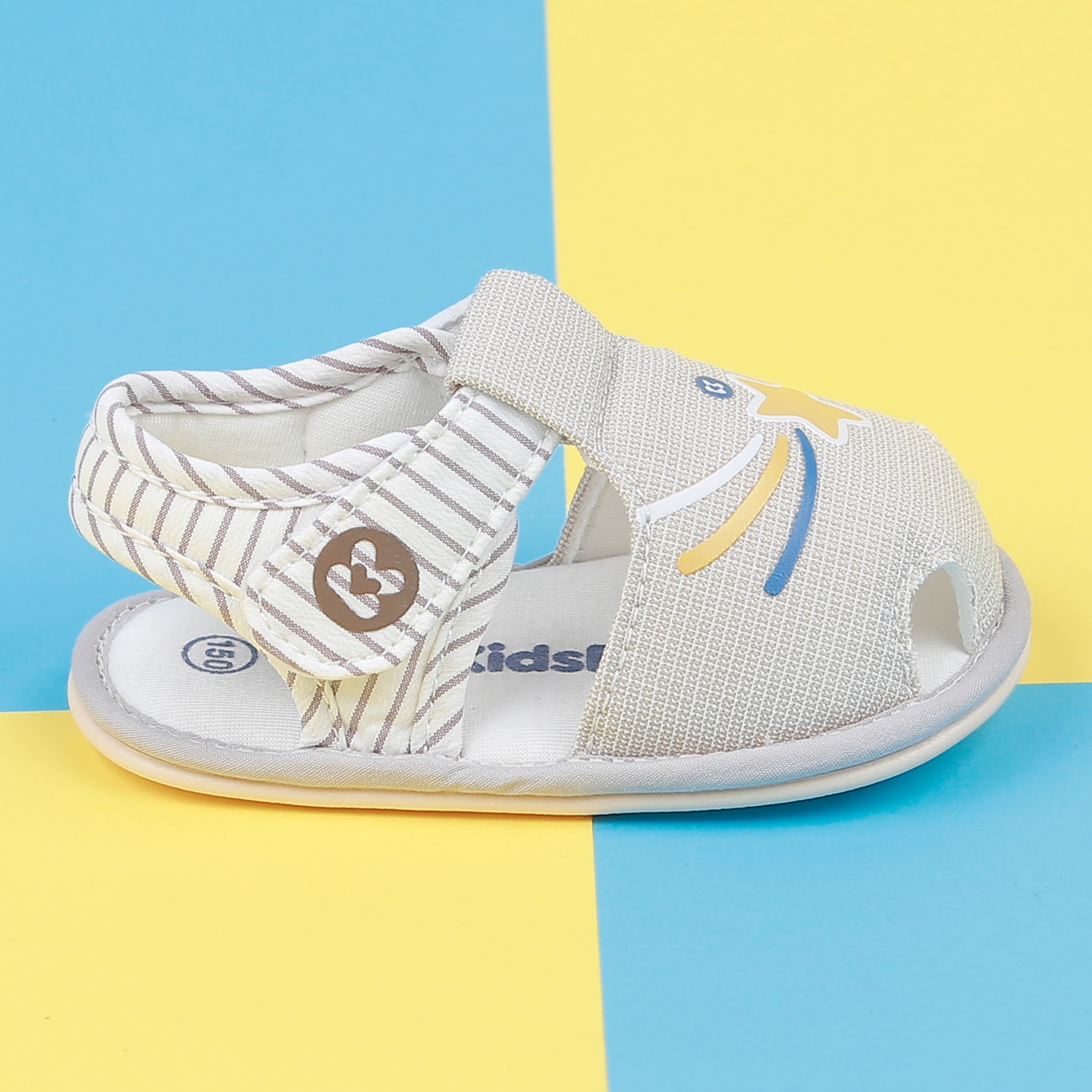 Dép sandal tập đi KidsPlaza 22K-S5 in sao (Ghi) hình 4