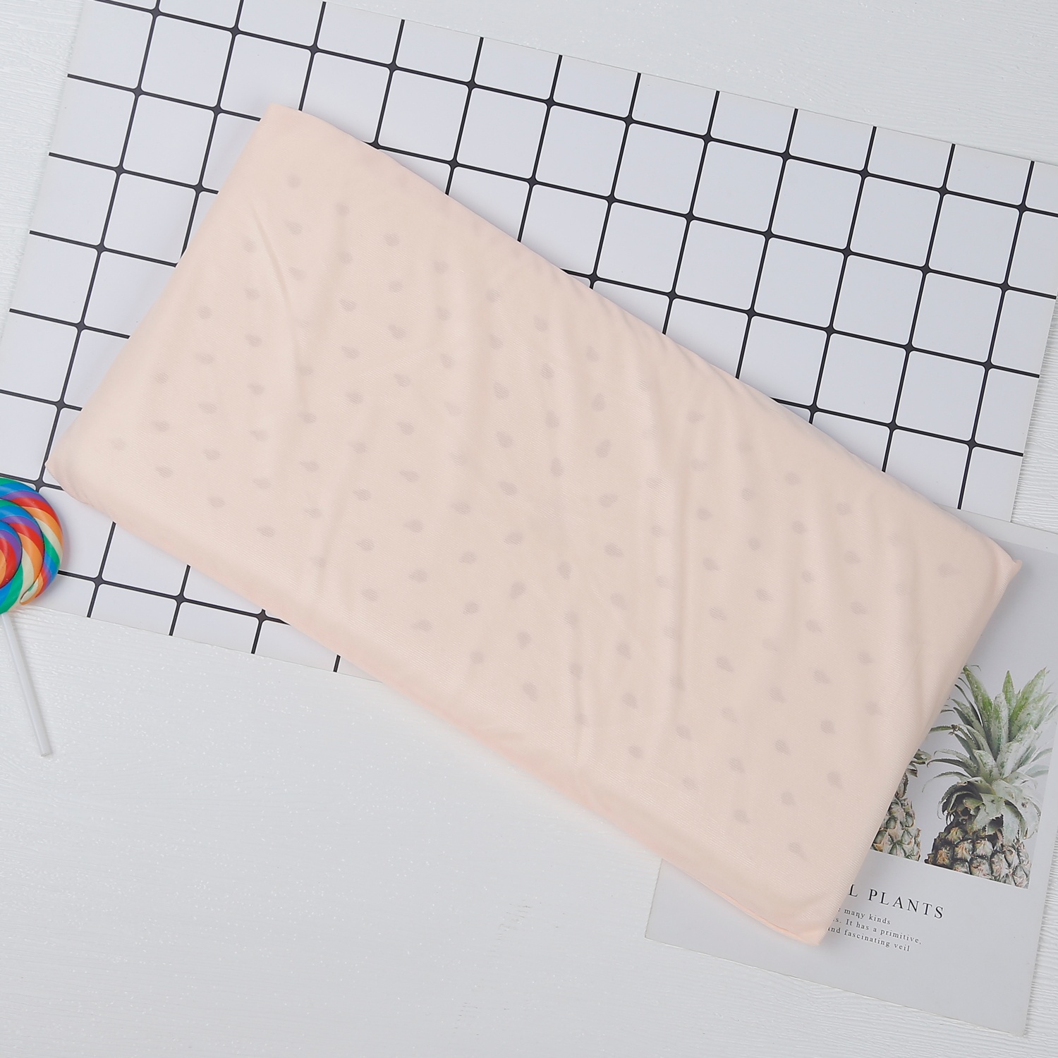 Gối sơ sinh cao su Liên Á TM22 35x17cm hình 1