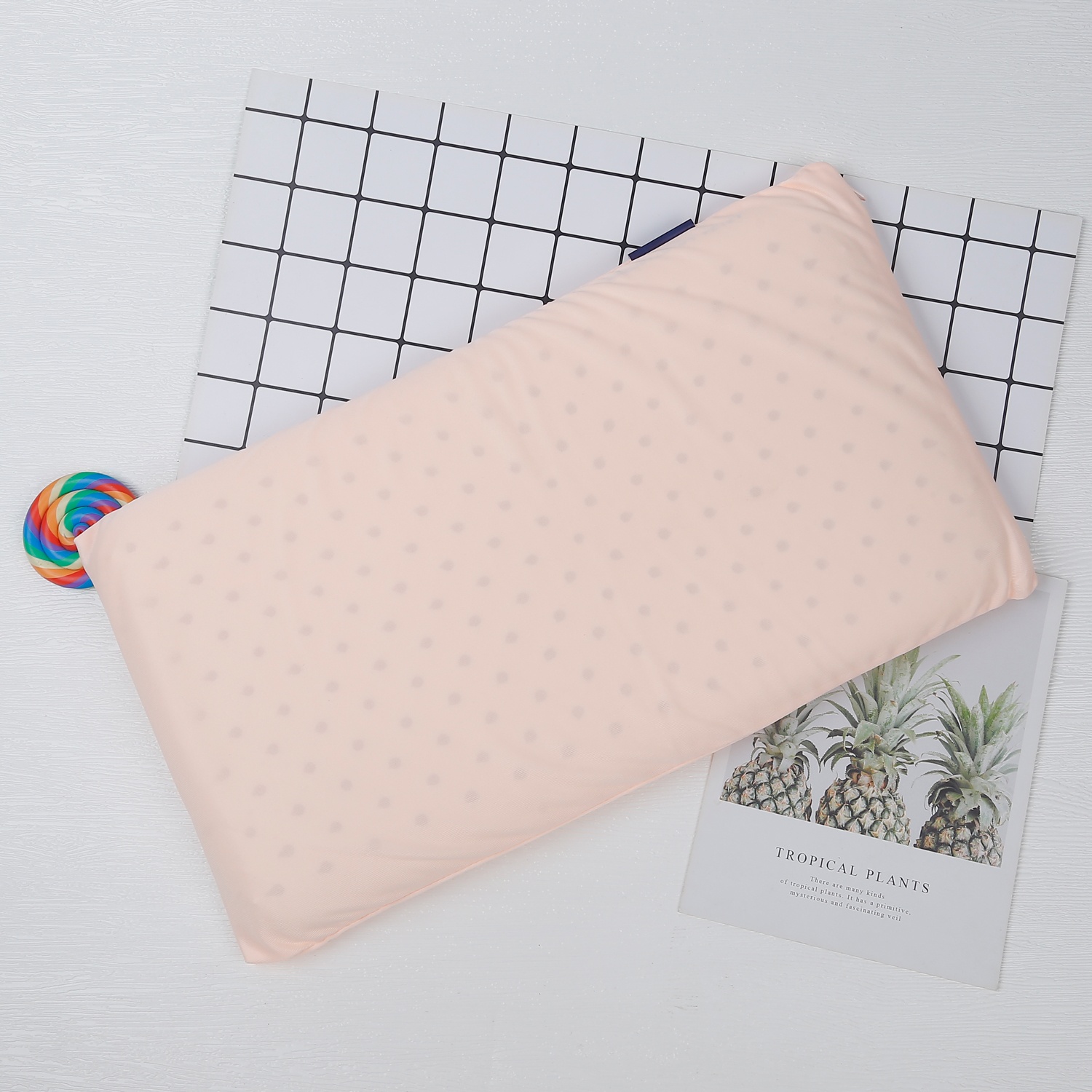 Gối sơ sinh cao su Liên Á TM22 40x22cm hình 1