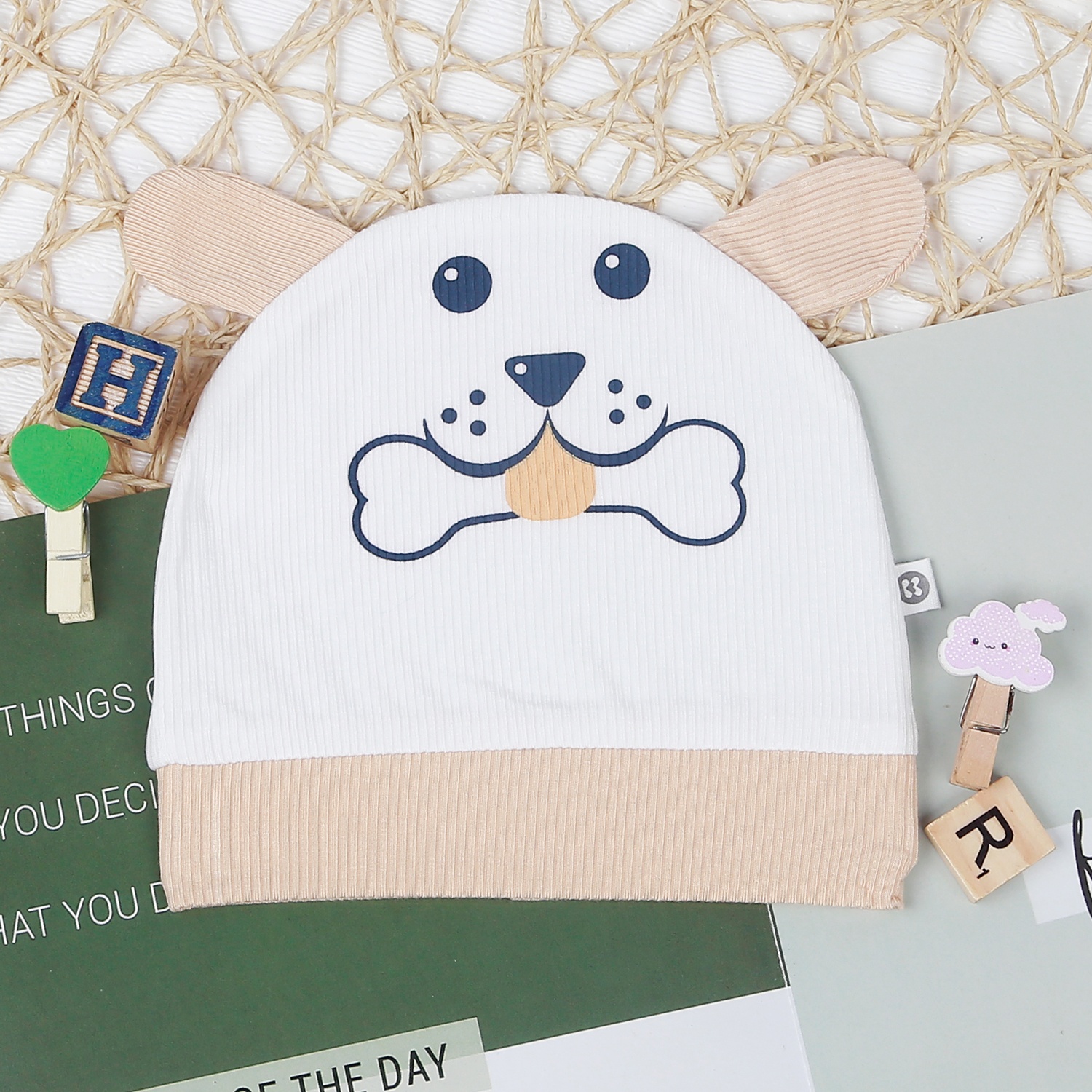 Mũ sơ sinh kẻ tăm KidsPlaza hình chó ND22T (Trắng be) hình 1