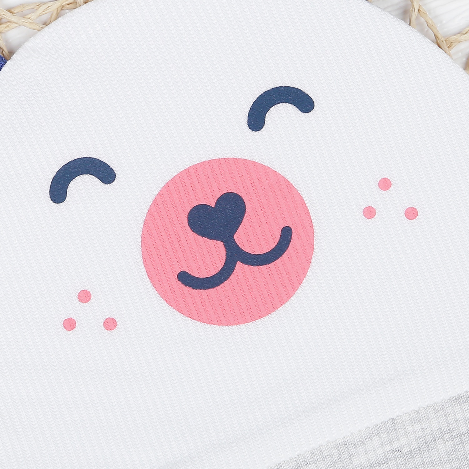 Mũ sơ sinh kẻ tăm KidsPlaza ND22T (Trắng ghi) hình 2