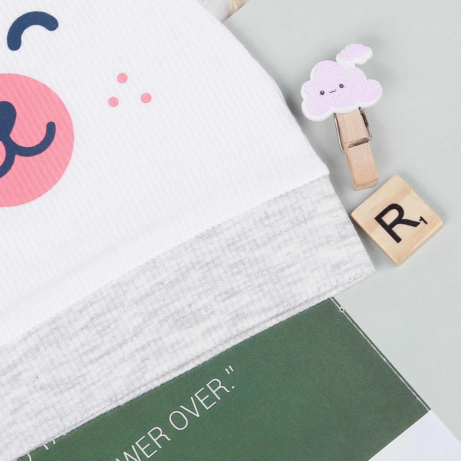 Mũ sơ sinh kẻ tăm KidsPlaza ND22T (Trắng ghi) hình 3