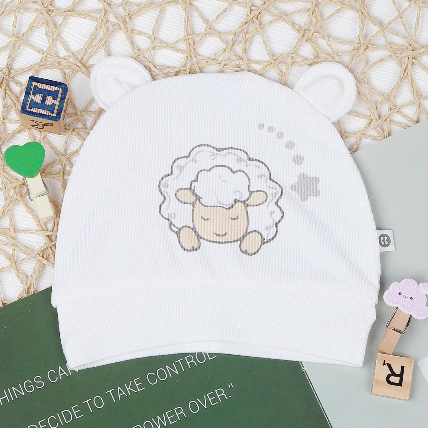 Mũ sơ sinh Otis bé trai in cừu KidsPlaza ND22T (Trắng) hình 1