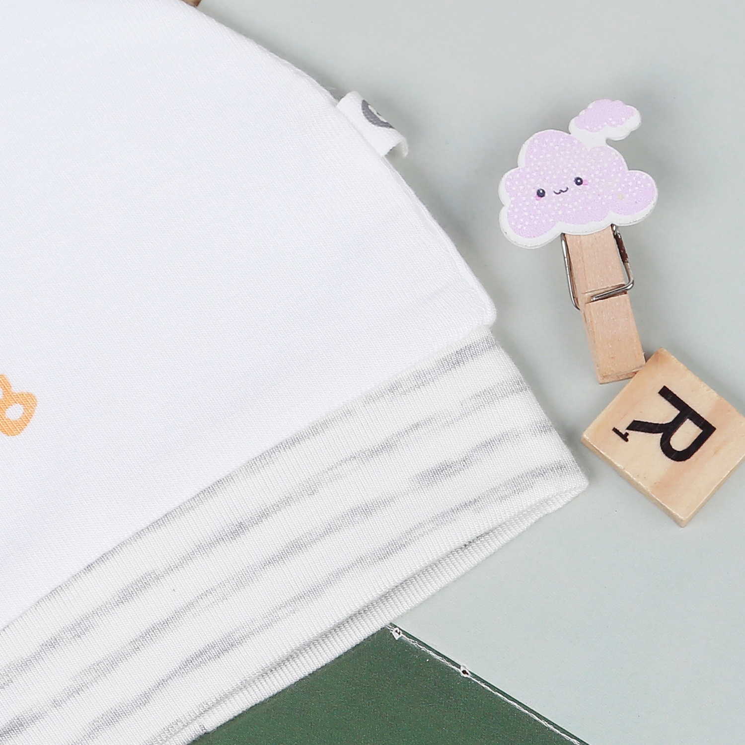 Mũ sơ sinh Otis bé trai in crab KidsPlaza ND22T (Trắng kẻ ghi) hình 2