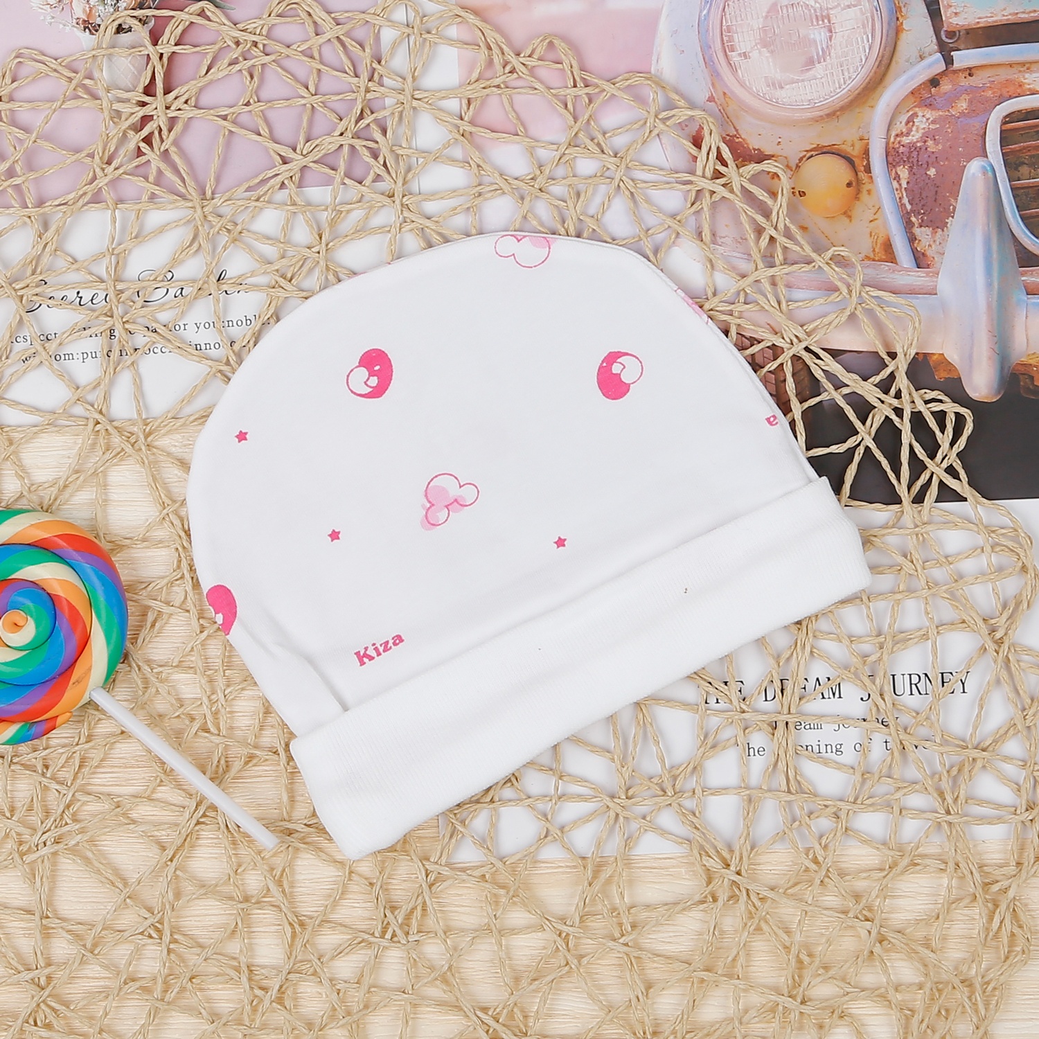 Mũ sơ sinh in hình Kiza trắng hồng hình 1