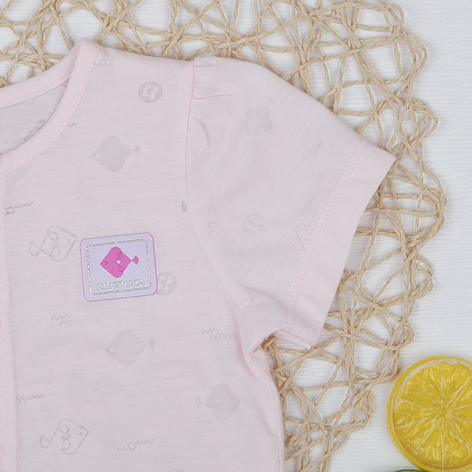 Bộ quần áo cộc tay cài giữa KidsPlaza in cá hồng HN21H hình 4