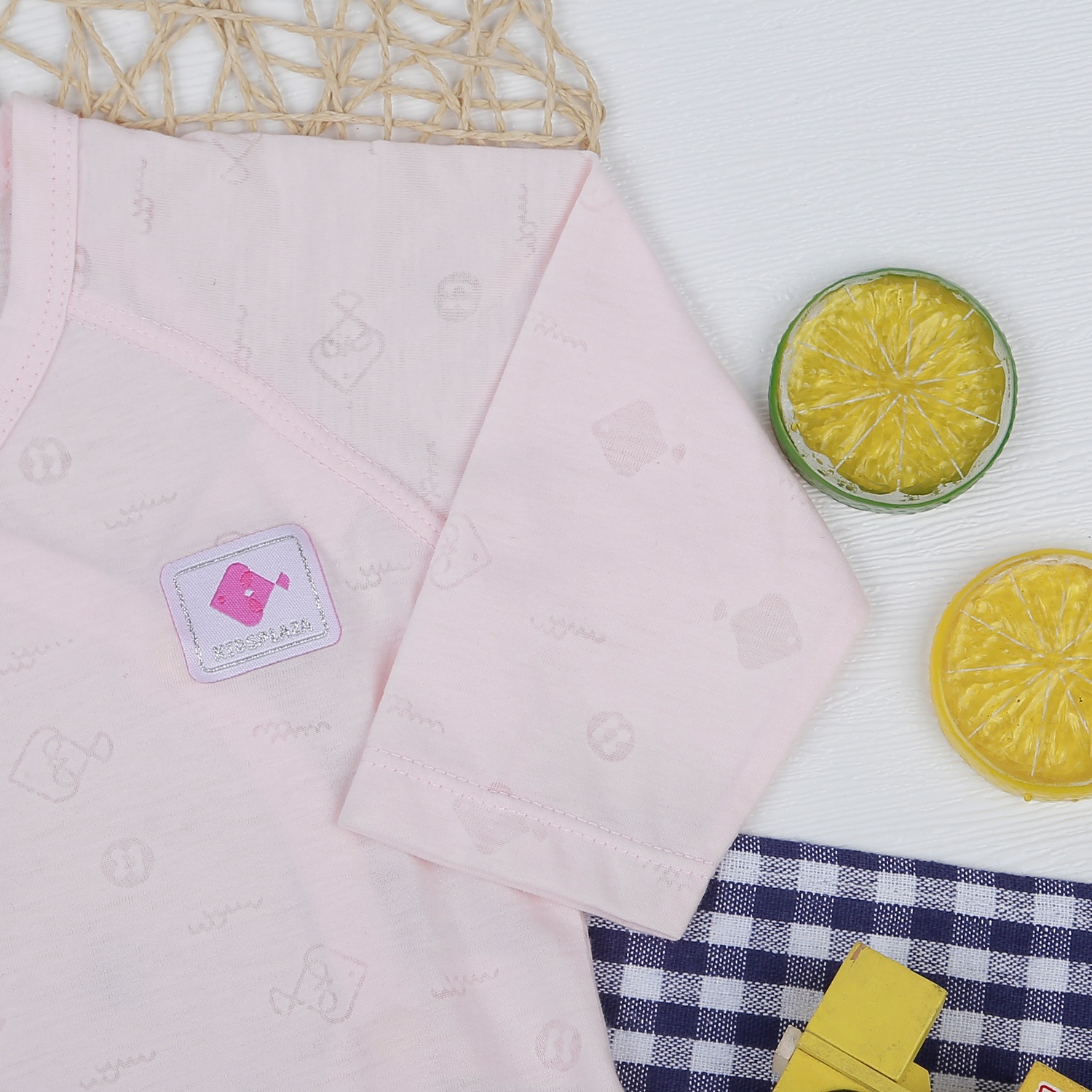 Bộ quần áo dài tay cài chéo KidsPlaza in cá HN21T (Hồng) hình 4