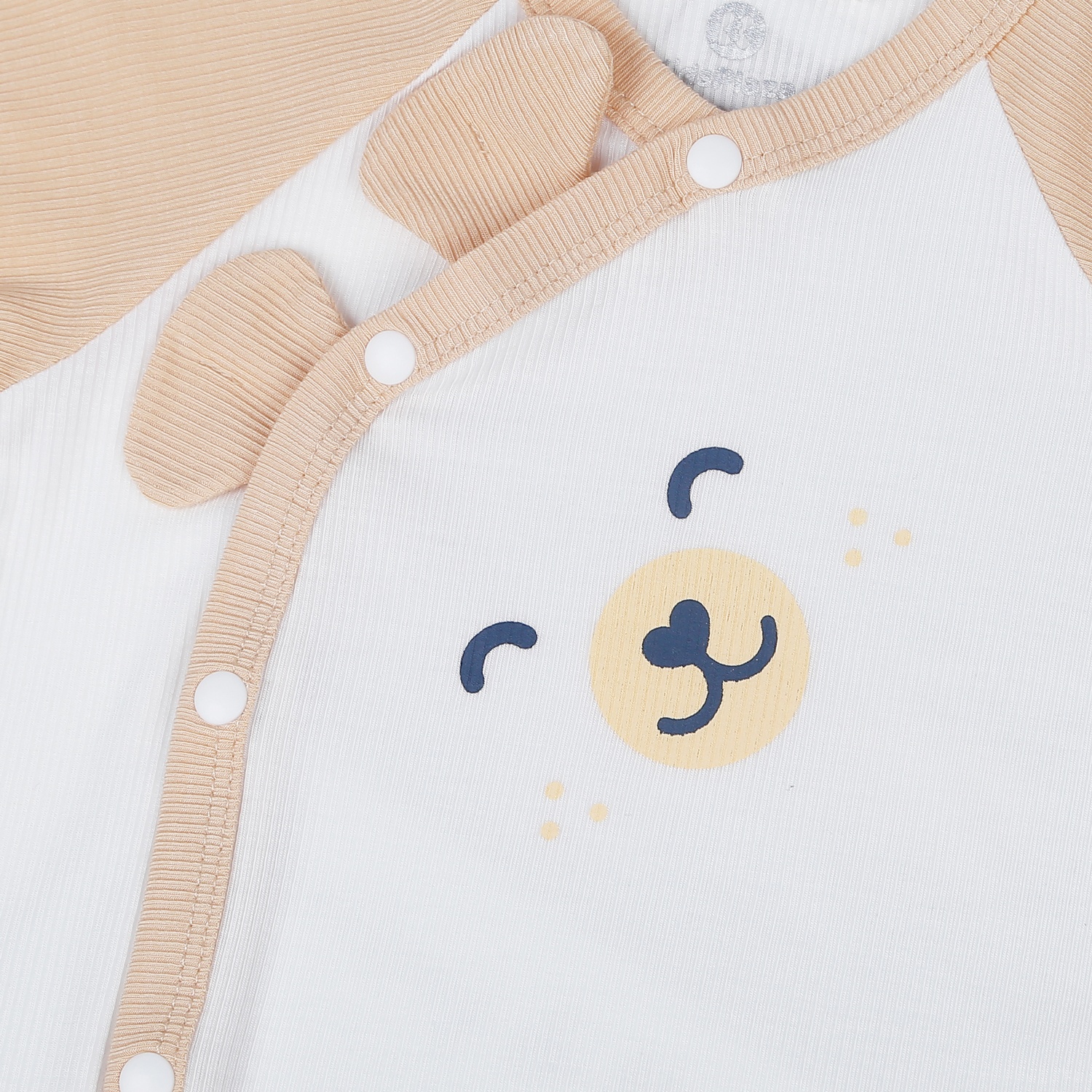 Bộ sơ sinh dài tay cài lệch kẻ tăm KidsPlaza in gấu ND22T (Be) hình 5