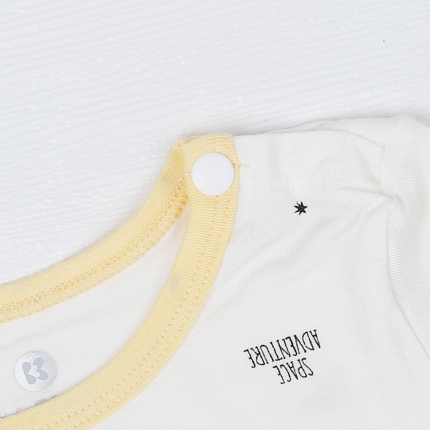 Bộ quần áo dài tay KidsPlaza in Tiger vàng M22T hình 4