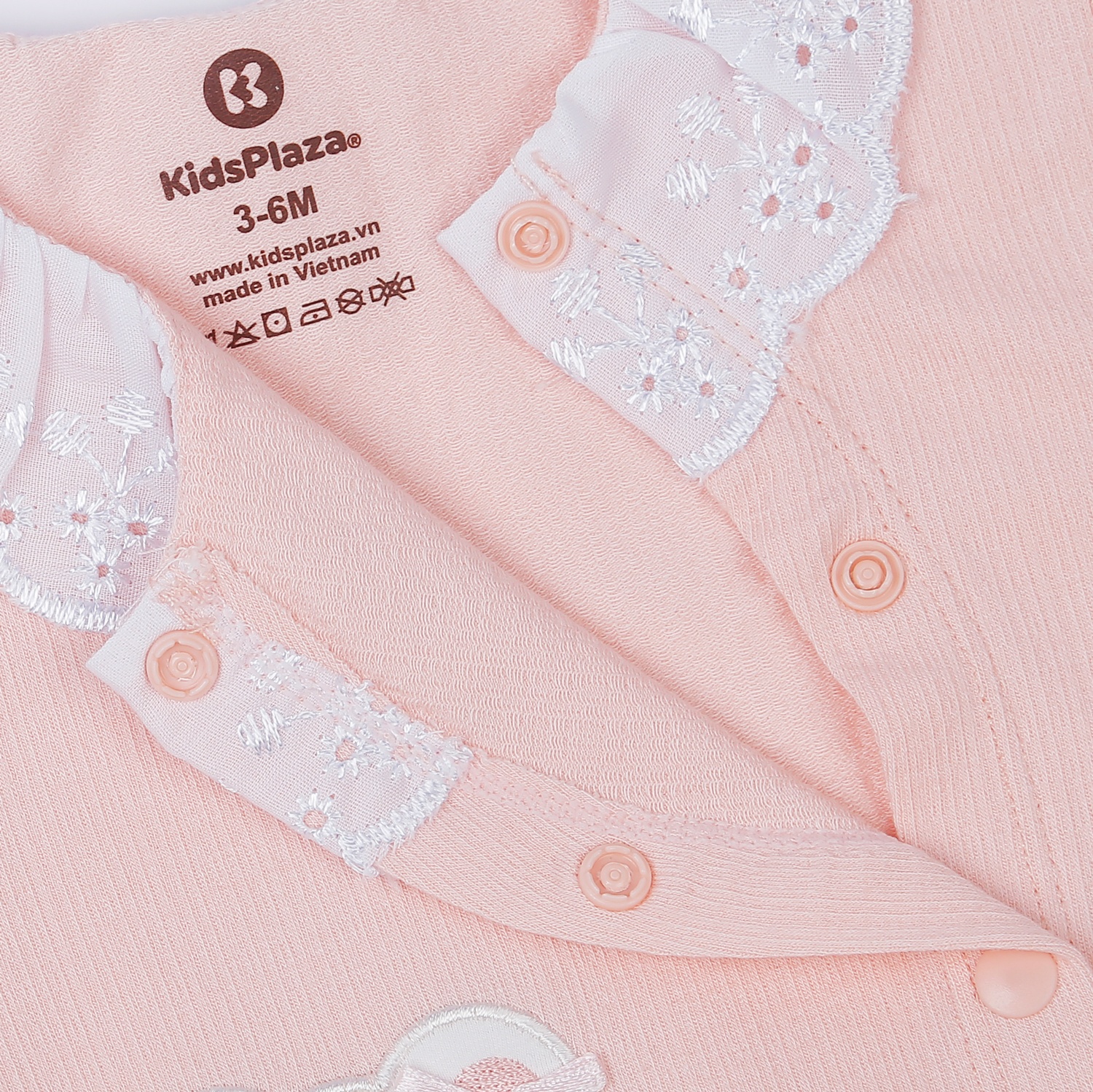 Body bé gái KidsPlaza cổ ren bèo thêu gấu HN22D (Hồng Cam) hình 3