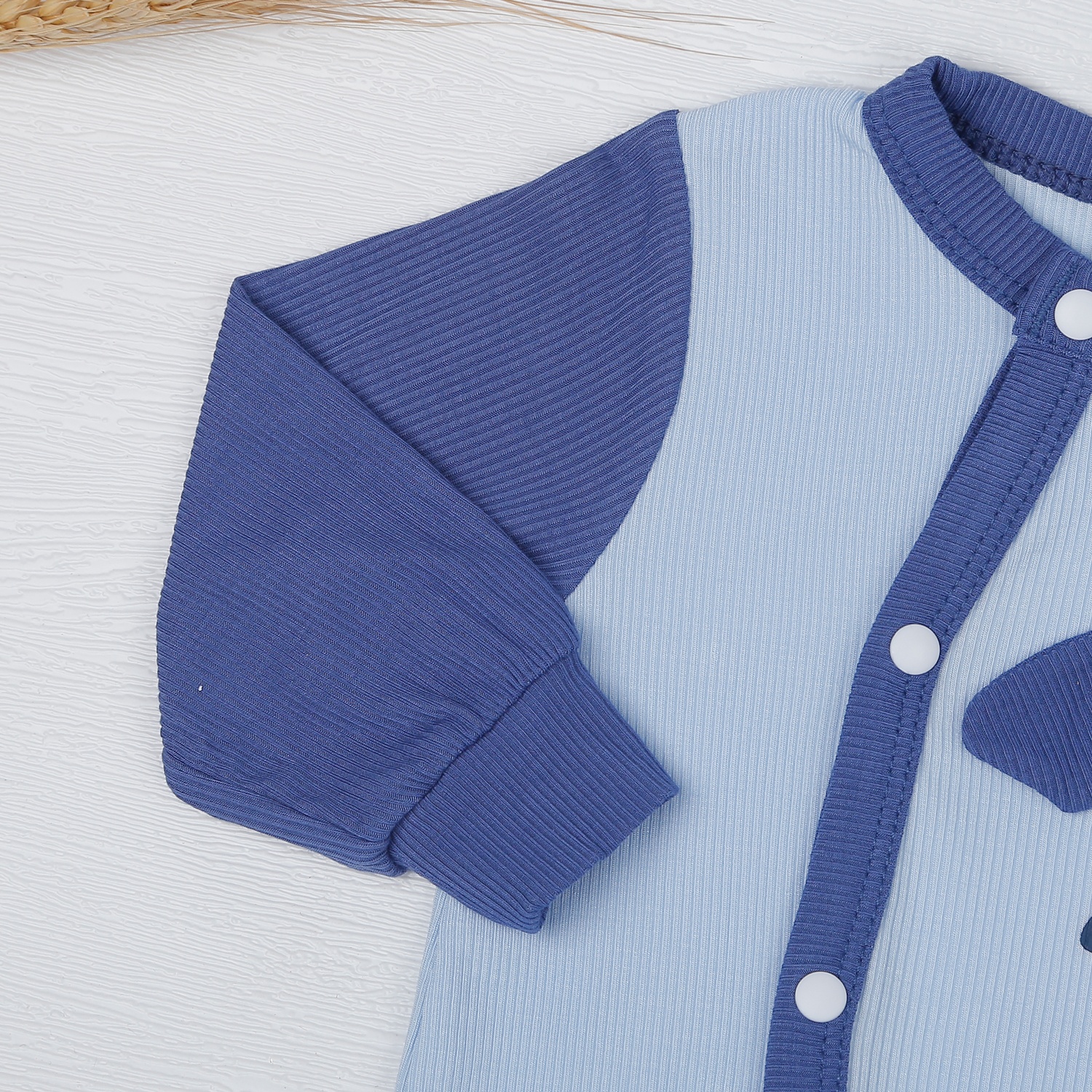 Body bé trai dài tay KidsPlaza cài lệch kẻ tăm ND22T (Xanh) hình 3