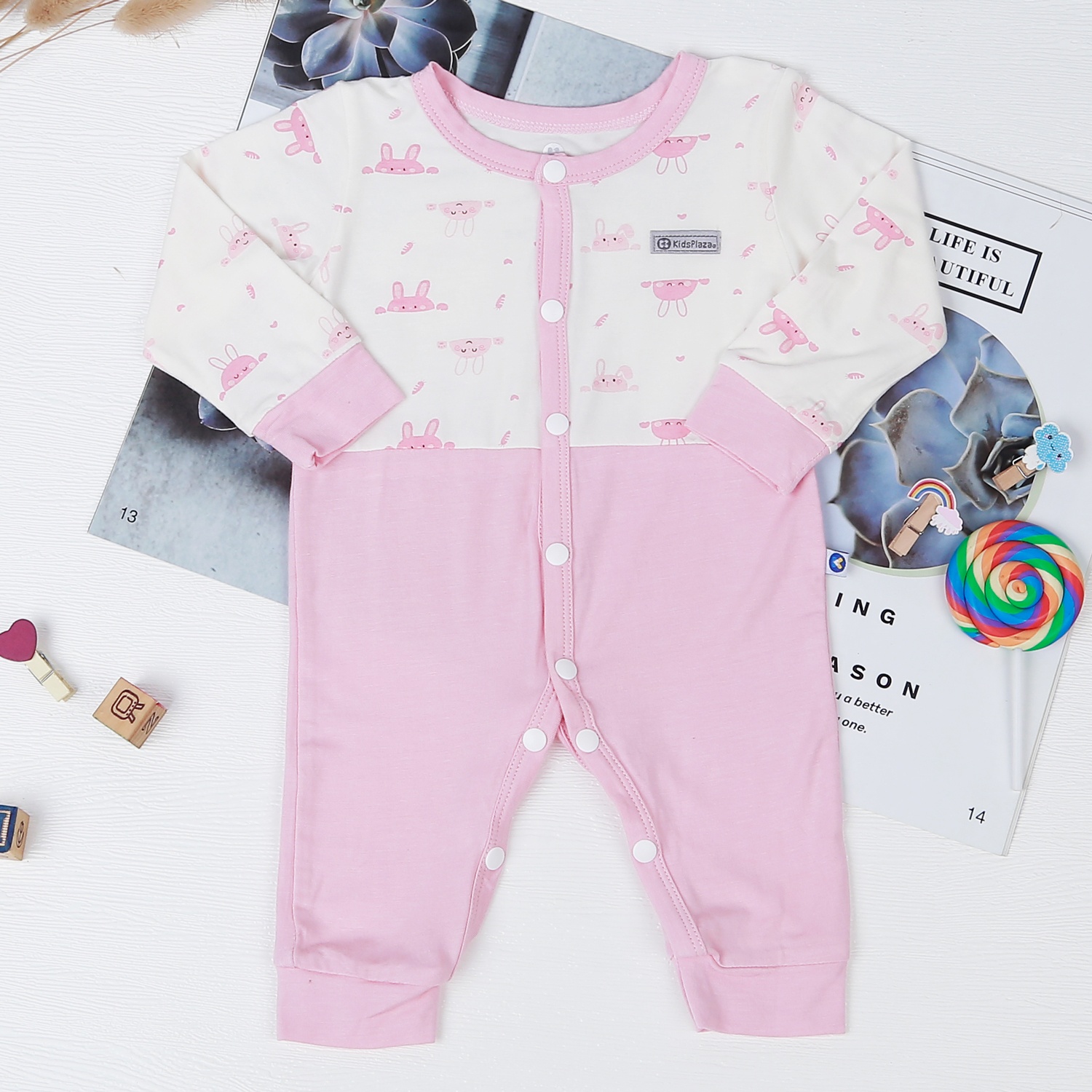 Body dài tay cài giữa KidsPlaza in thỏ M22H (Hồng) hình 1