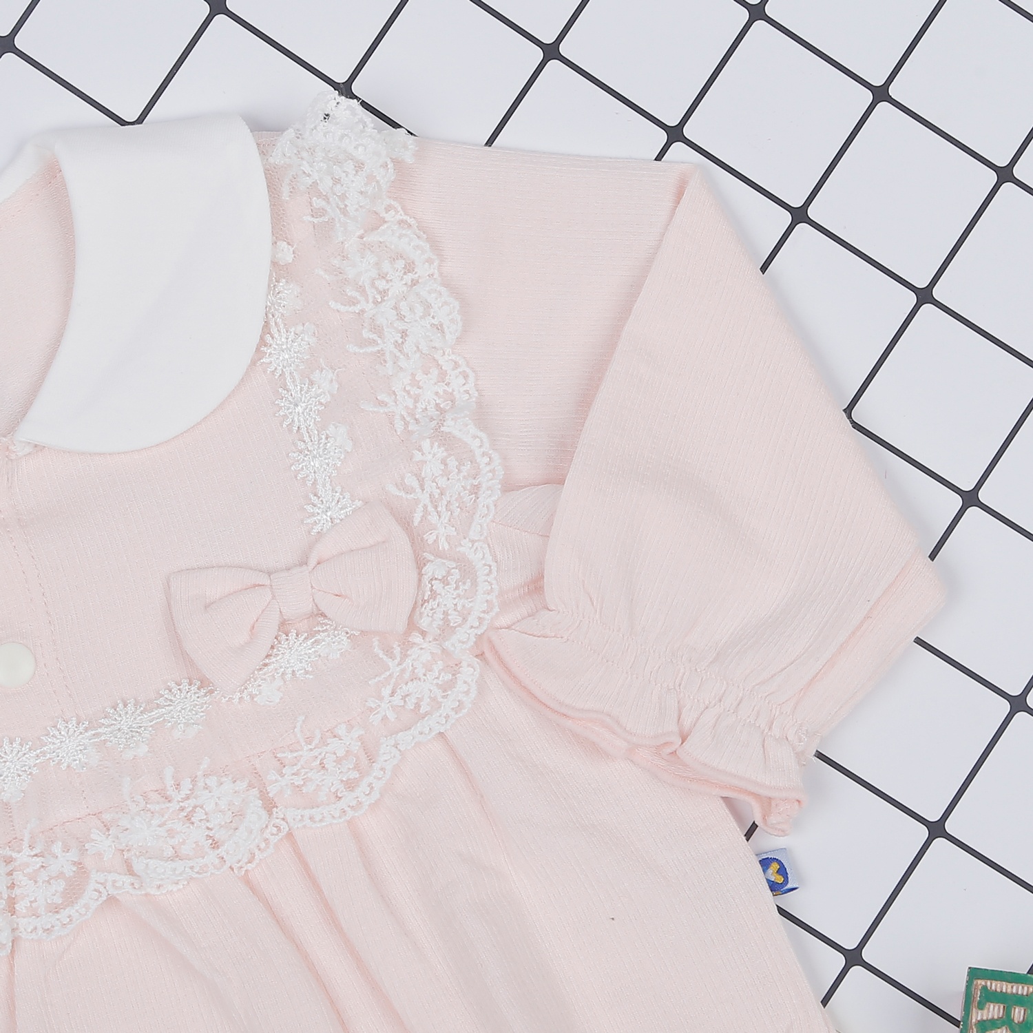 Set body bé gái KidsPlaza ngực đính nơ ren HN22D (Hồng)  hình 3