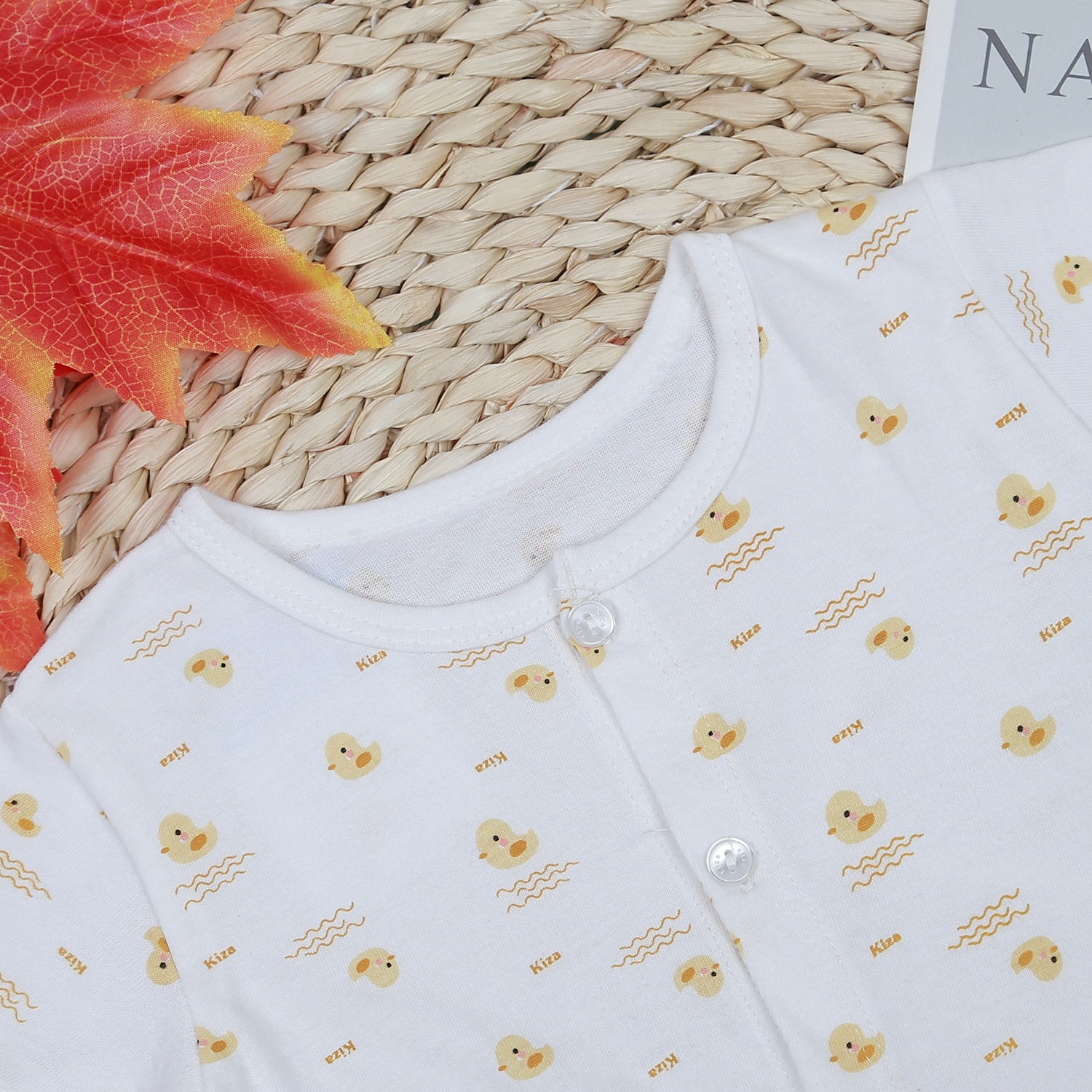 Áo sơ sinh cộc tay Kiza in gà BA22 (Trắng - vàng)  hình 2