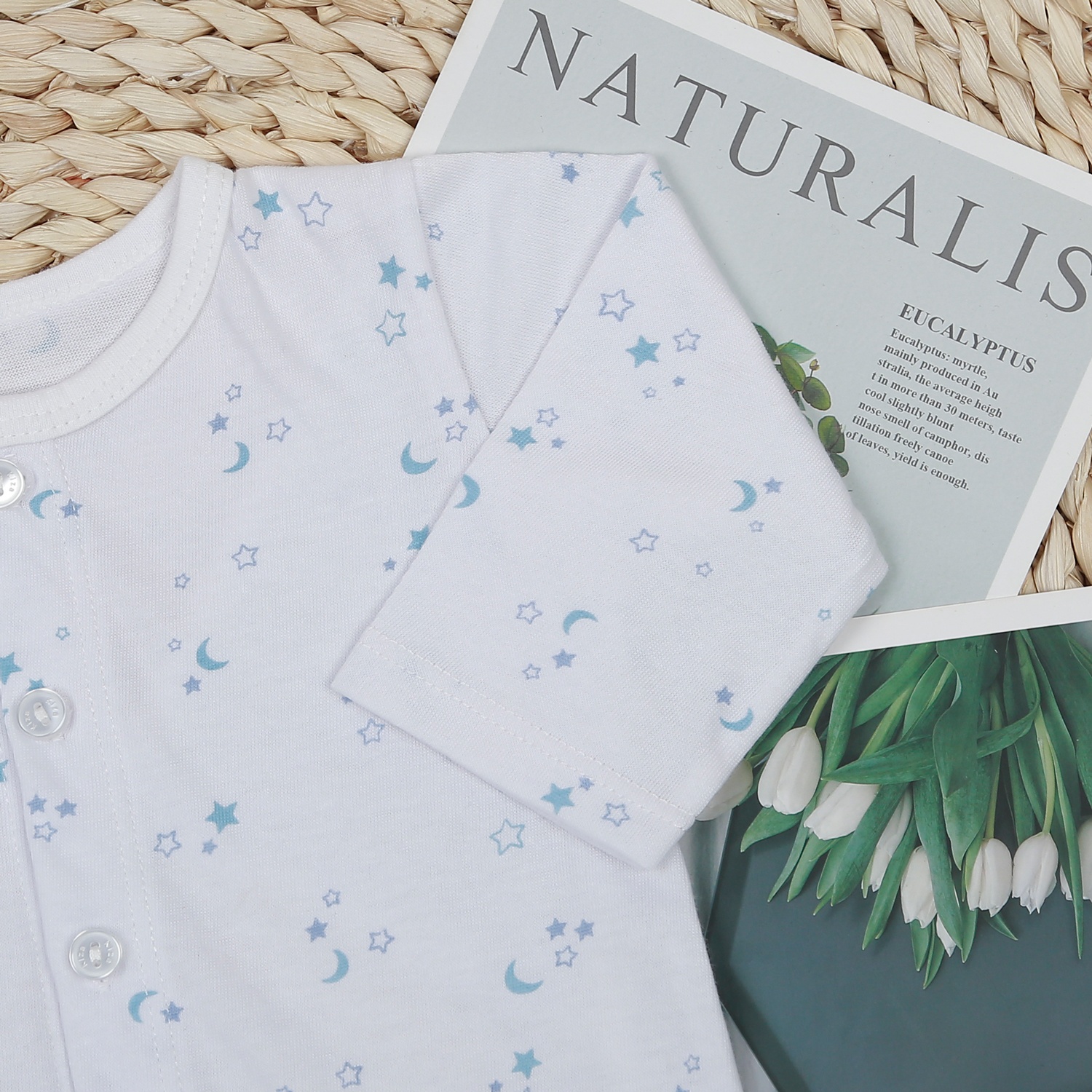 Áo dài tay Kiza in trăng sao BA22 (Trắng Xanh) hình 2