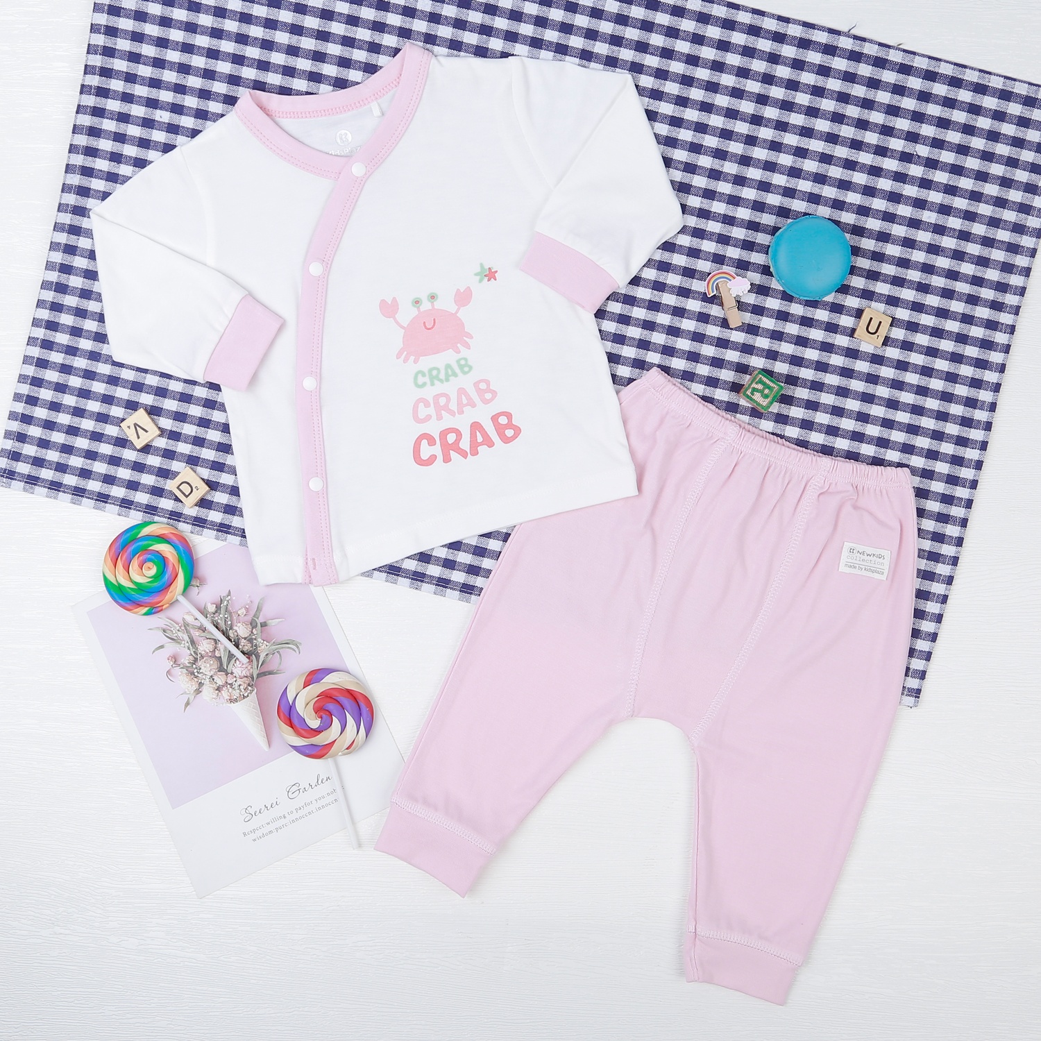 Bộ bé gái dài tay cài giữa tam giác Otis KidsPlaza ND22T hình 1