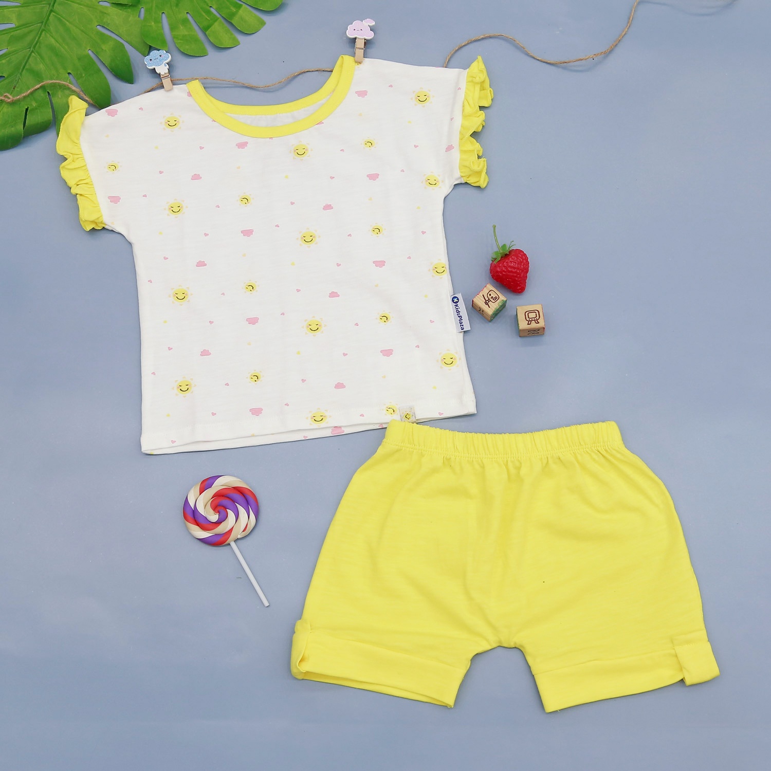 Bộ cộc tay bé gái in hình bông hoa KidsPlaza M21H (Vàng) hình 1