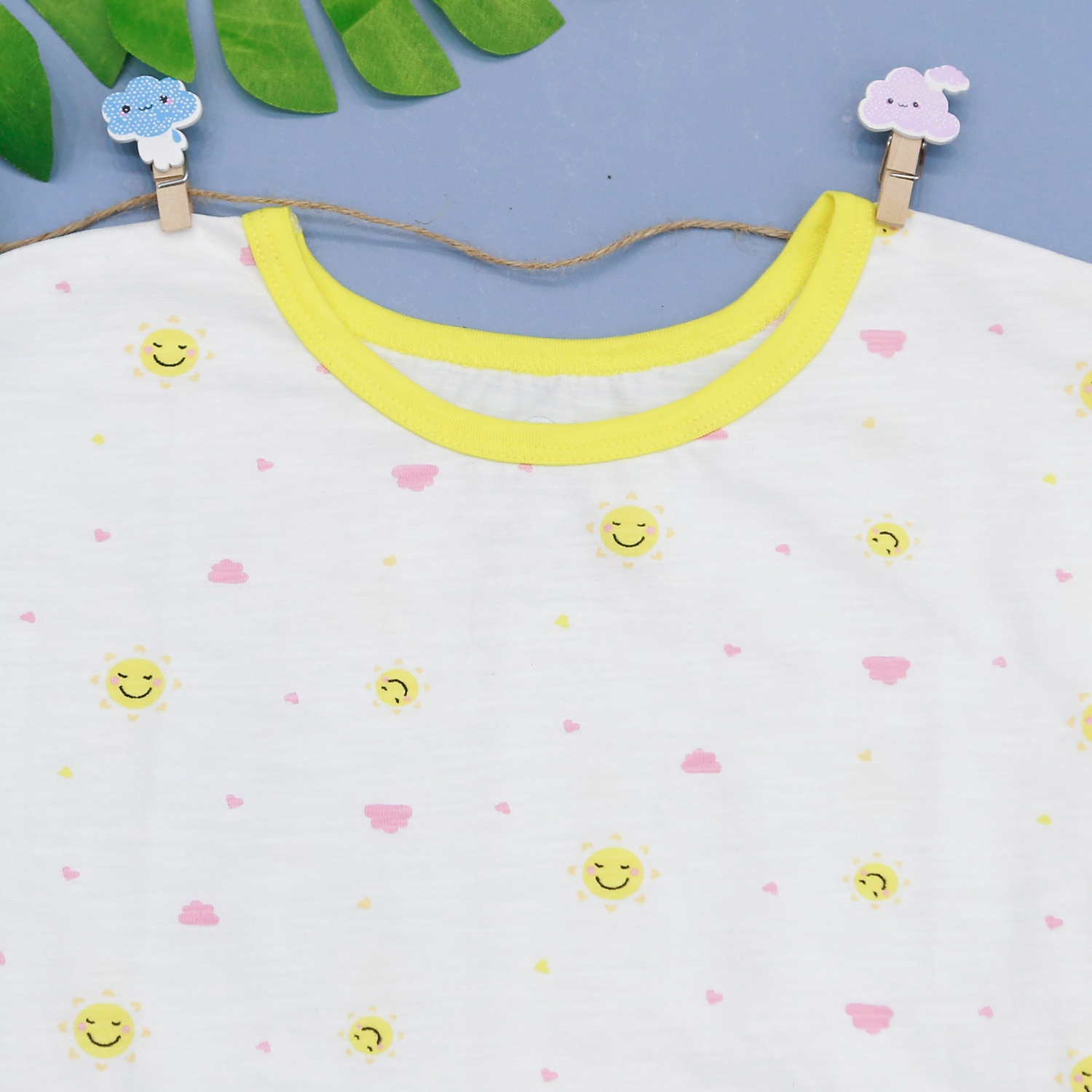 Bộ cộc tay bé gái in hình bông hoa KidsPlaza M21H (Vàng) hình 3