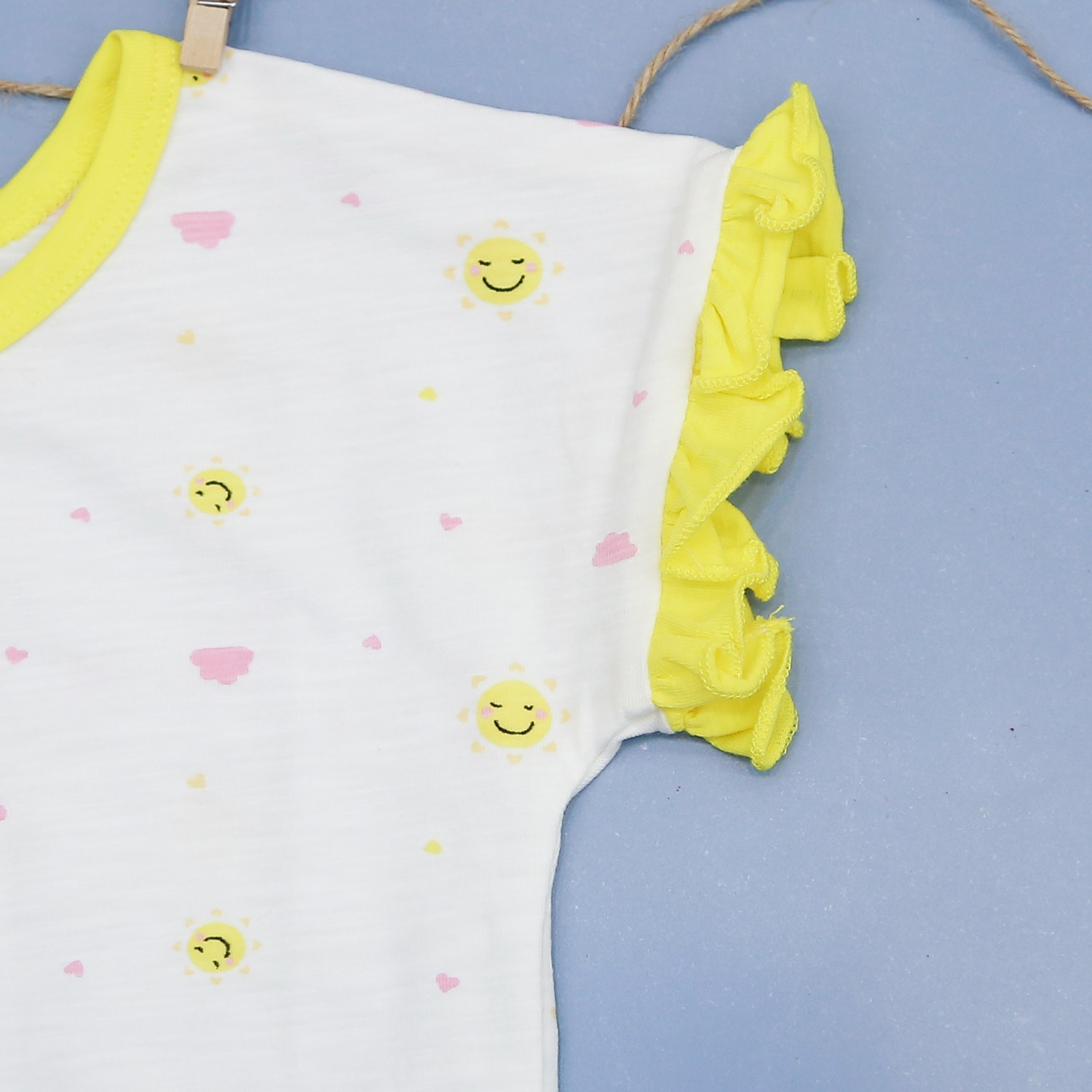 Bộ cộc tay bé gái in hình bông hoa KidsPlaza M21H (Vàng) hình 4