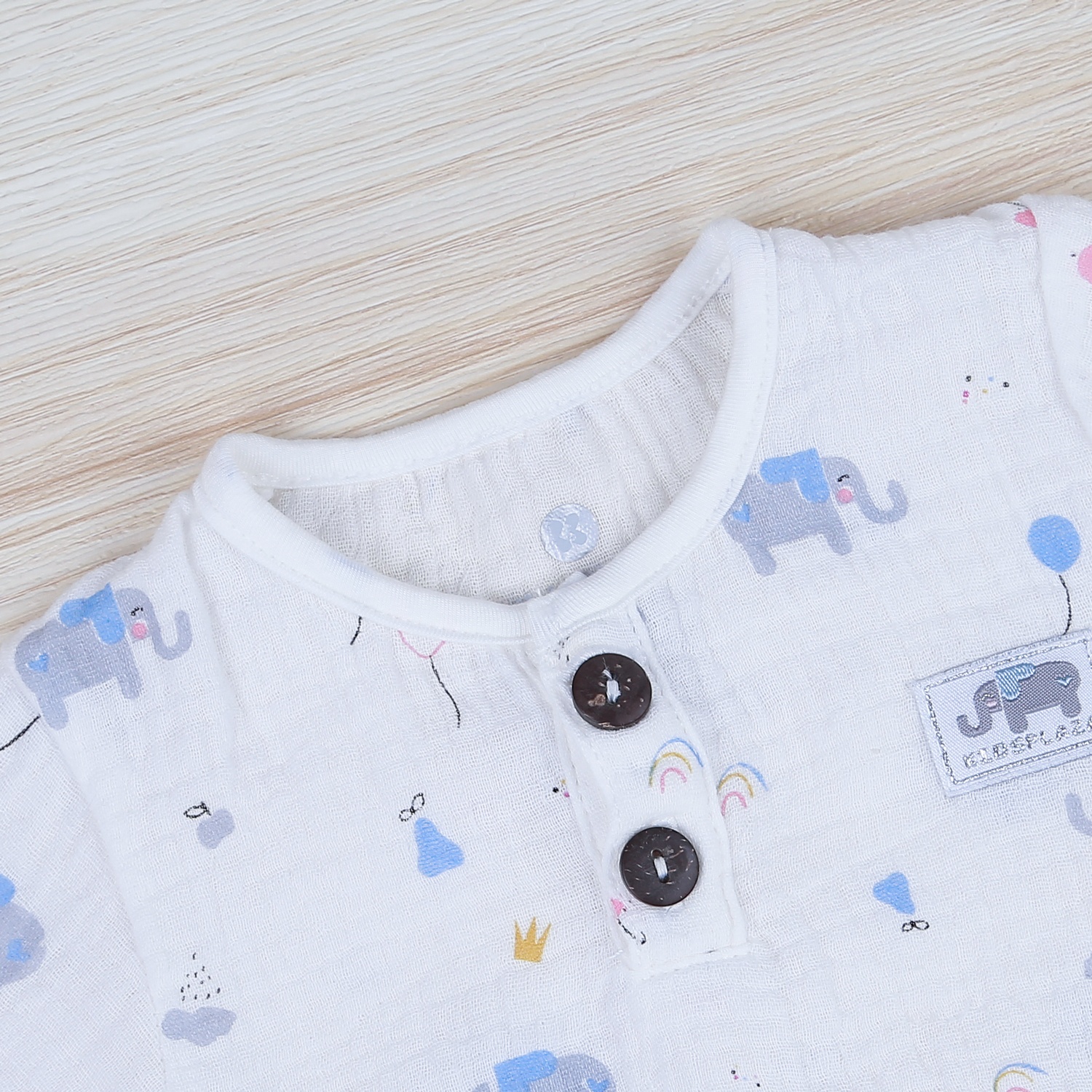 Bộ quần áo cộc tay cài giữa KidsPlaza M21H hình 3