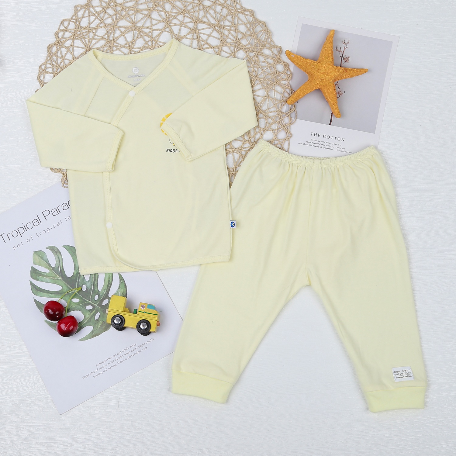 Bộ quần áo dài tay cài chéo KidsPlaza KA22 (Vàng)