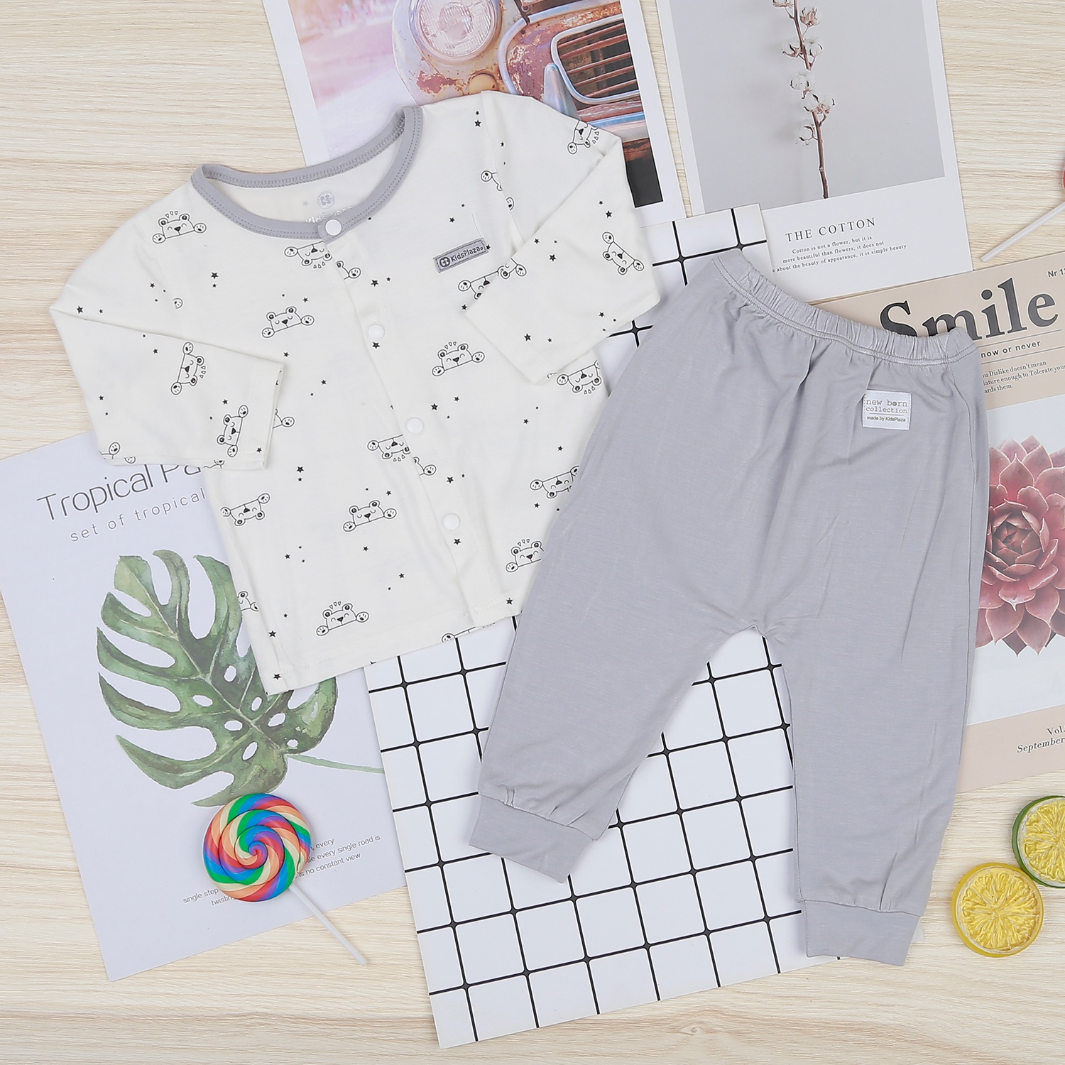 Bộ quần áo dài tay cài giữa KidsPlaza in gấu M22H (Ghi) hình 1