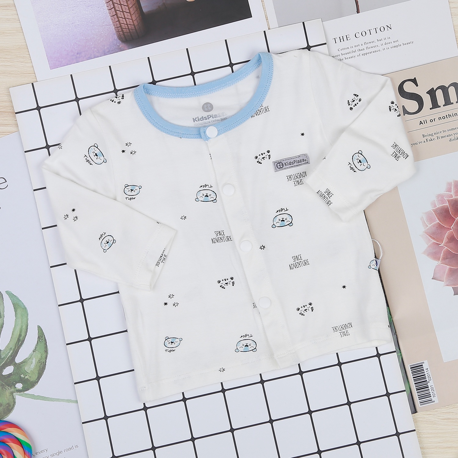 Bộ quần áo dài tay cài giữa KidsPlaza in Tiger M22H (Xanh) hình 2