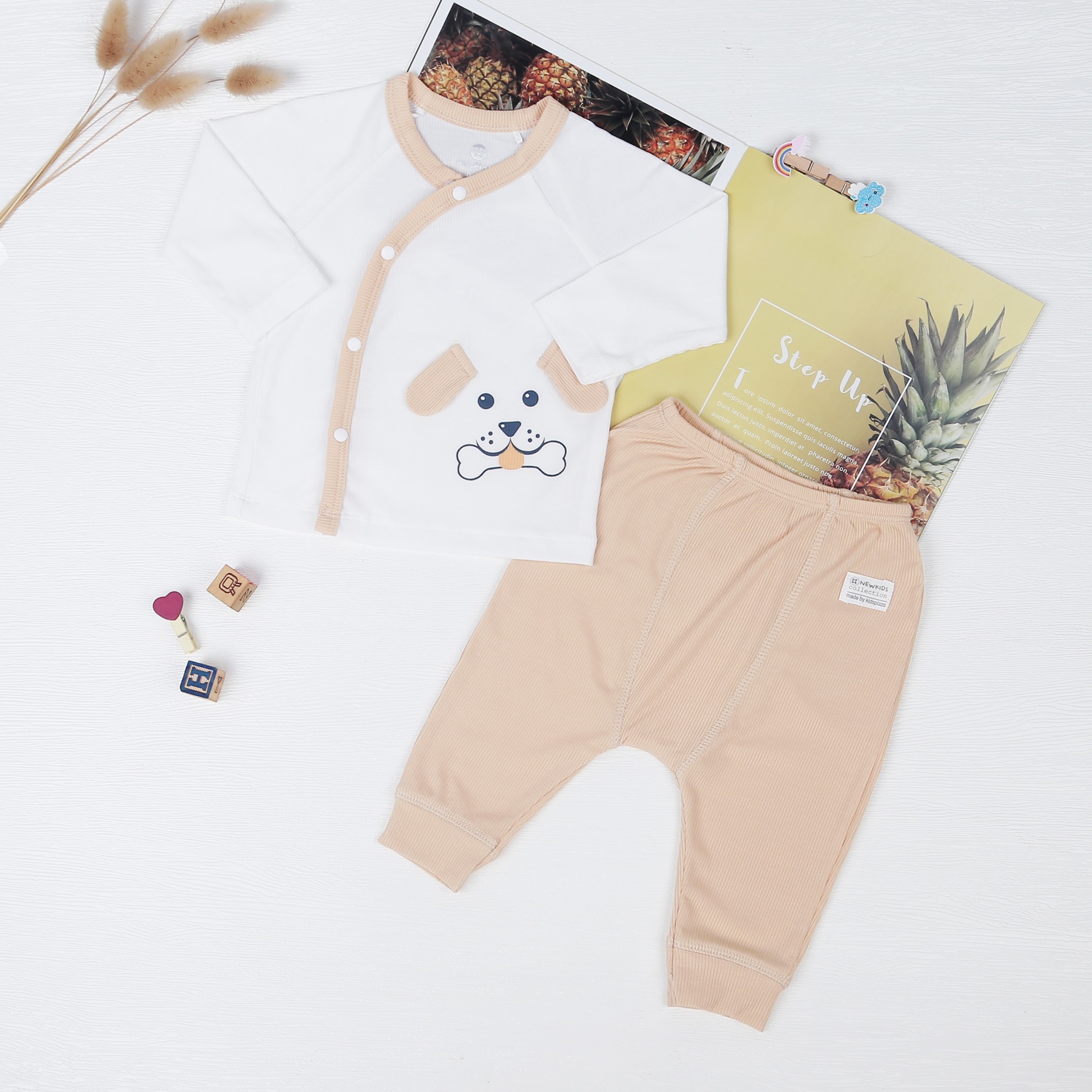 Bộ quần áo dài tay cài lệch kẻ tăm hình chú cún KidsPlaza ND22T hình 1