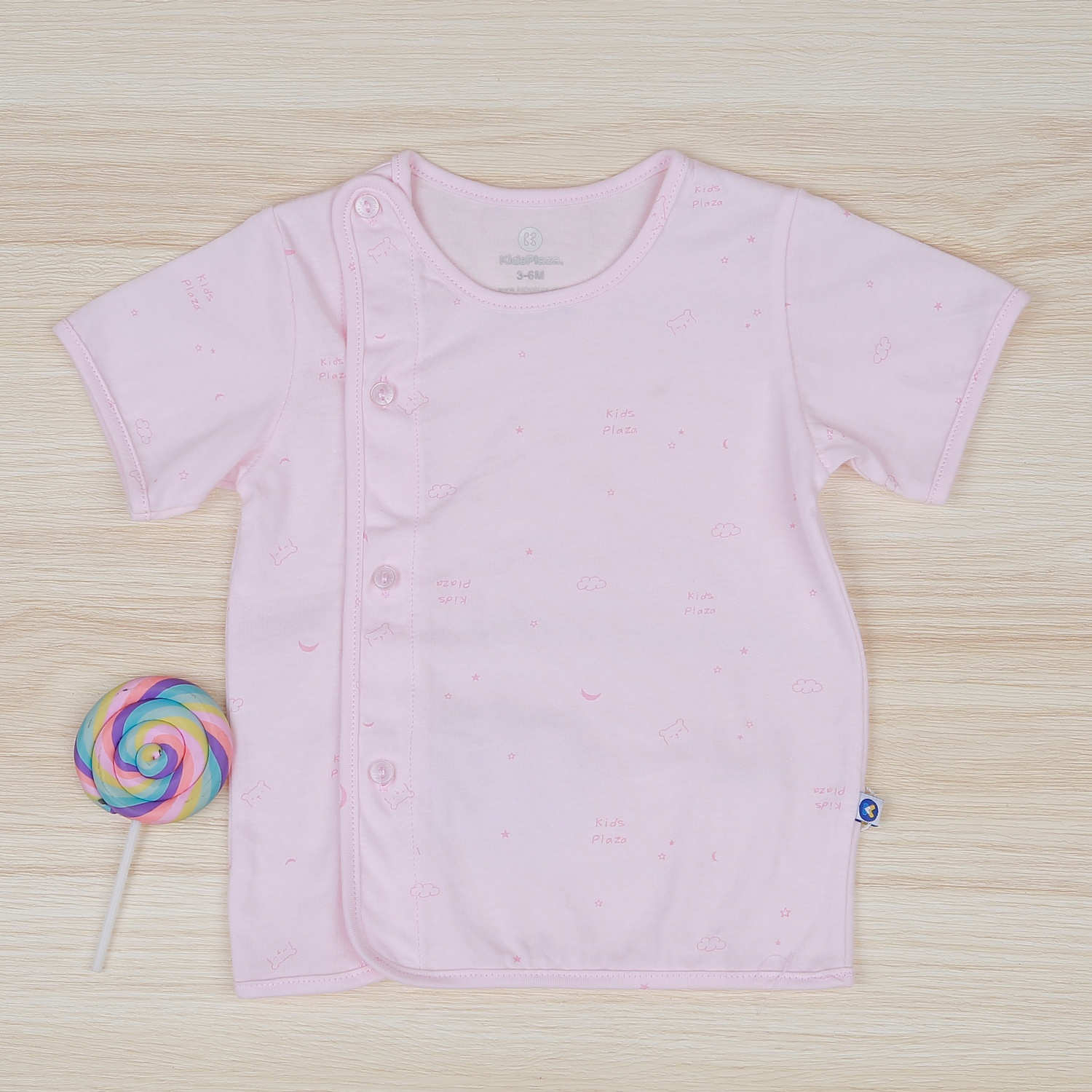 Bộ quần áo sơ sinh cộc tay KidsPlaza in hình NBA22 (Hồng) hình 2